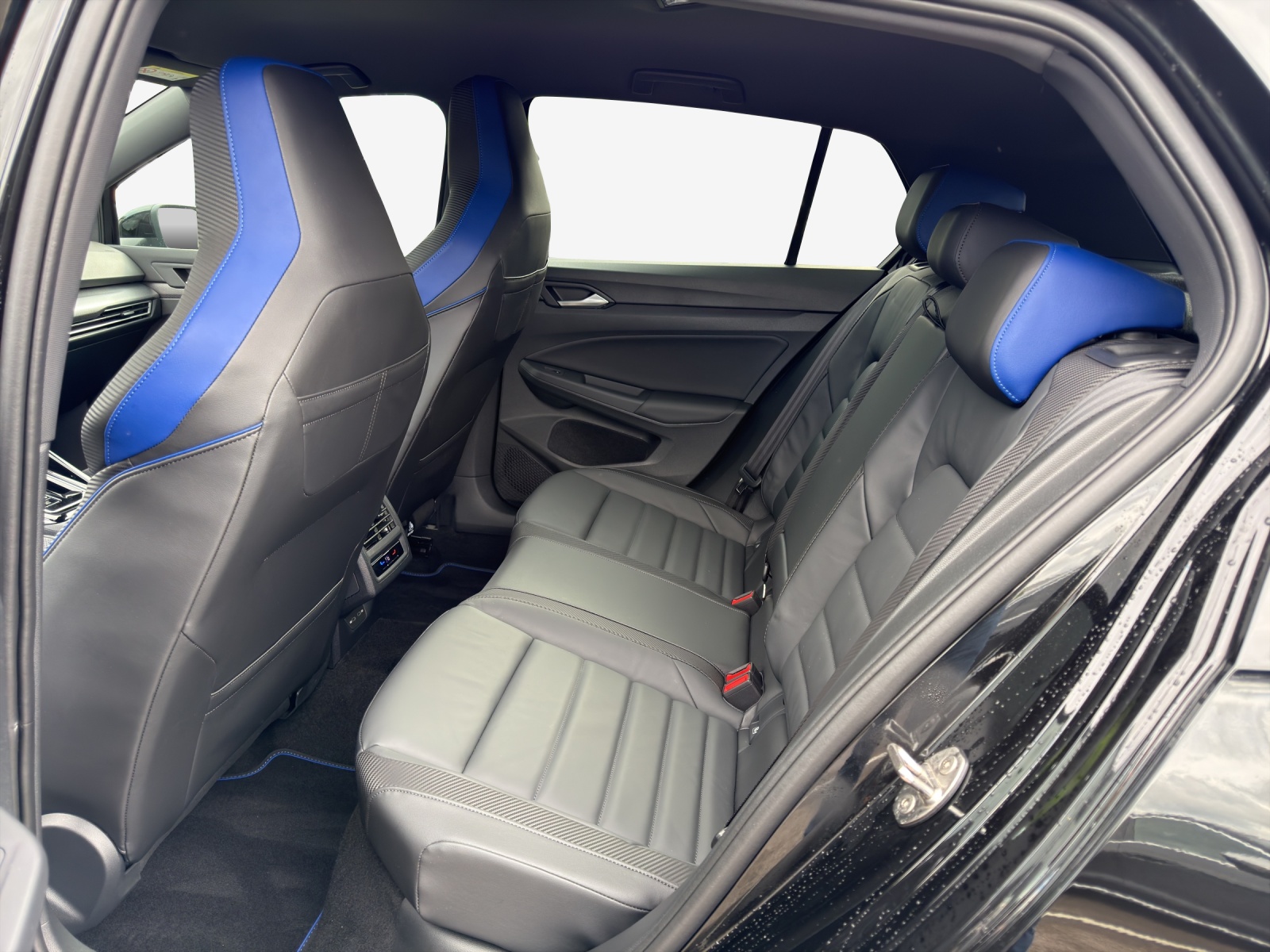 VW Golf 2.0 TSI R DSG 4 Motion-image-11