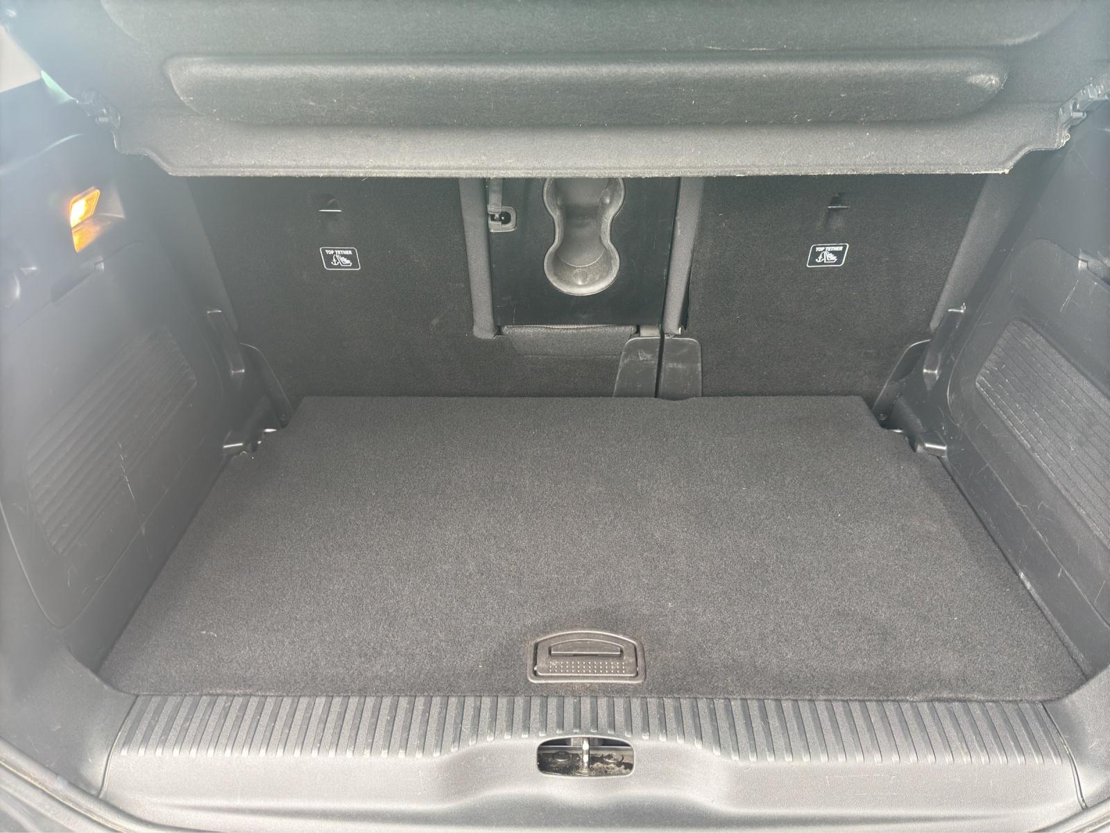 CITROEN C3 Aircross 1.2 PureTech 110 Shine-image-22