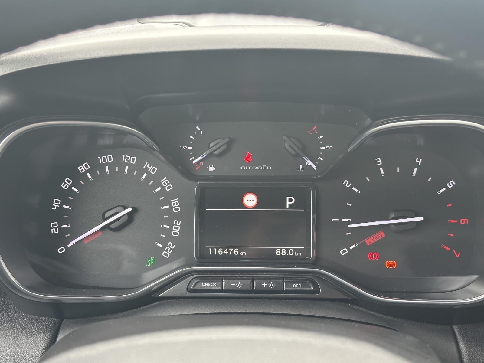 CITROEN C3 Aircross 1.2 PureTech 110 Shine-image-11
