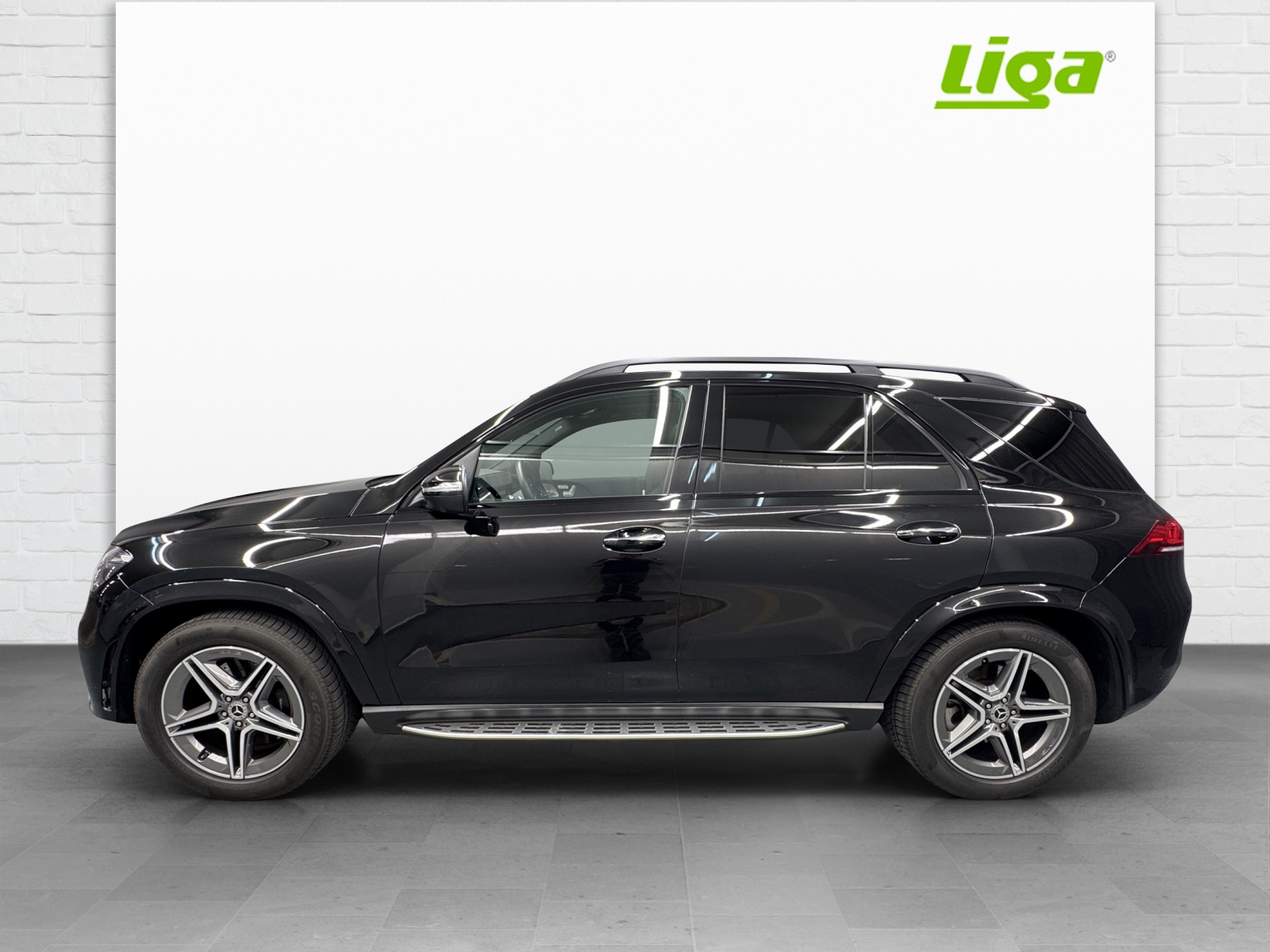 MERCEDES-BENZ GLE 400 d AMG Line 4Matic-showroom-element-2