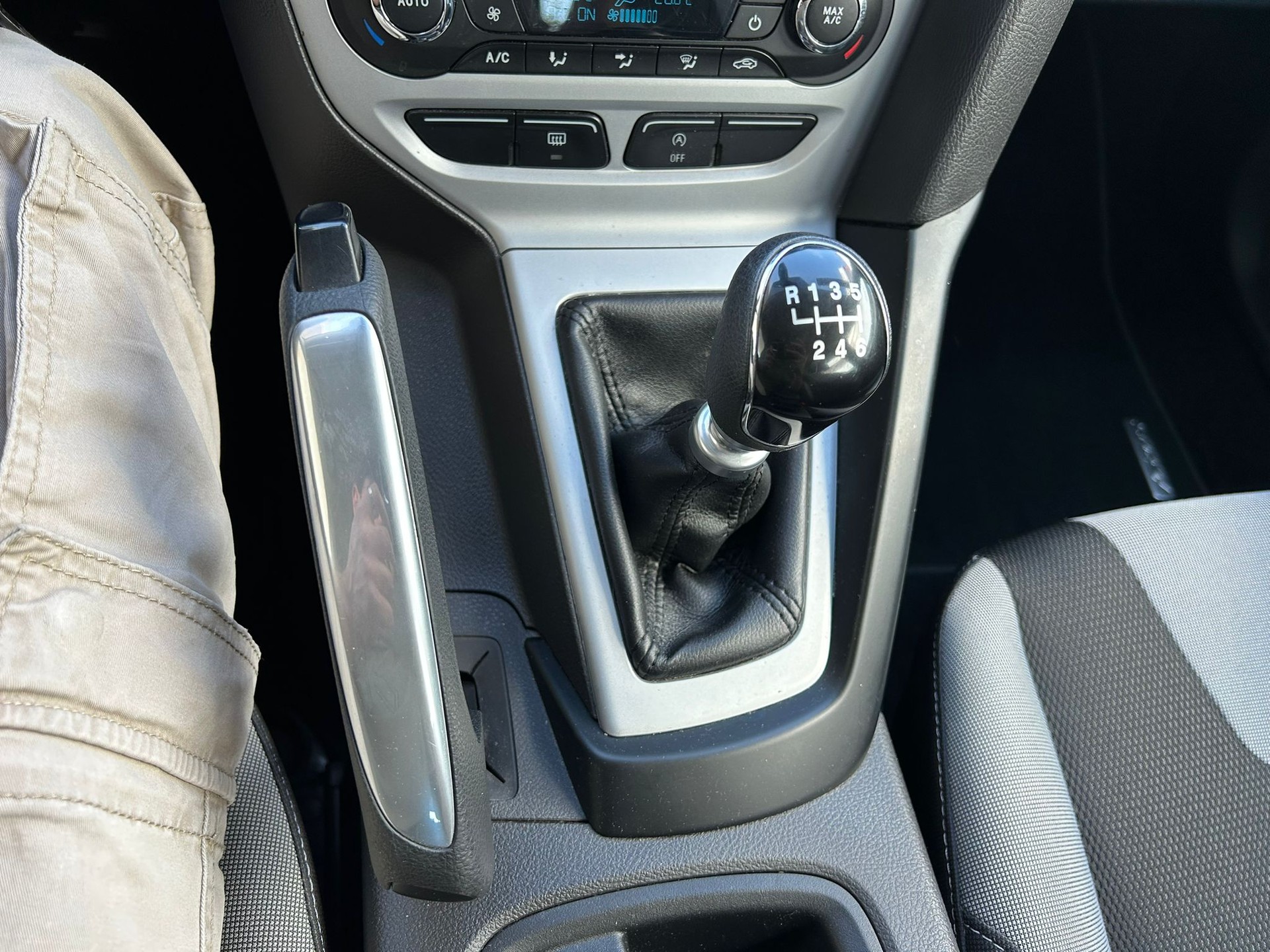 FORD Focus 1.0 SCTi Carving-image-11