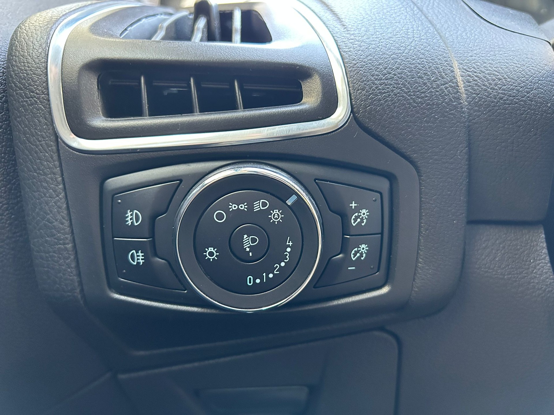 FORD Focus 1.0 SCTi Carving-image-7