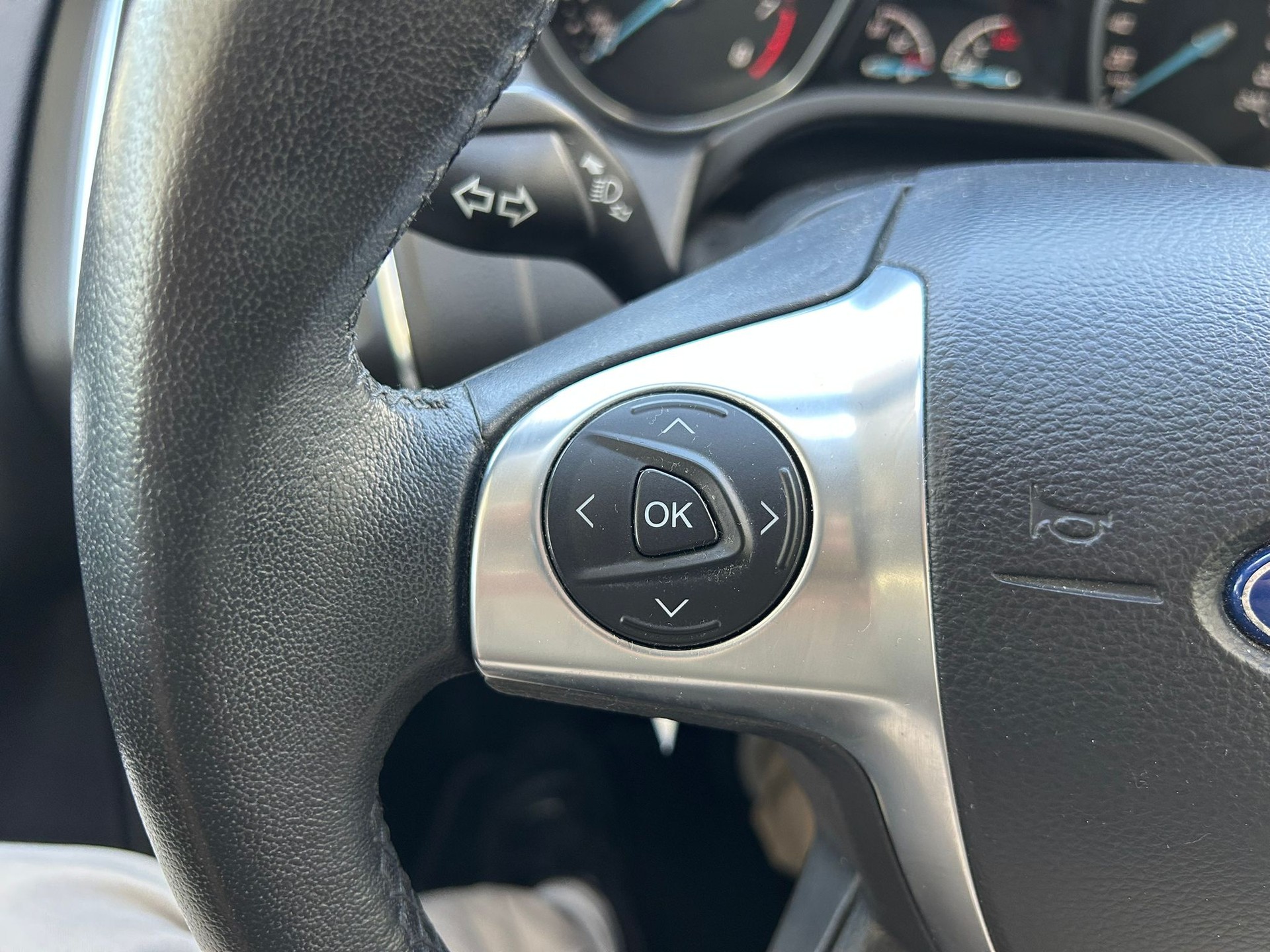 FORD Focus 1.0 SCTi Carving-image-9