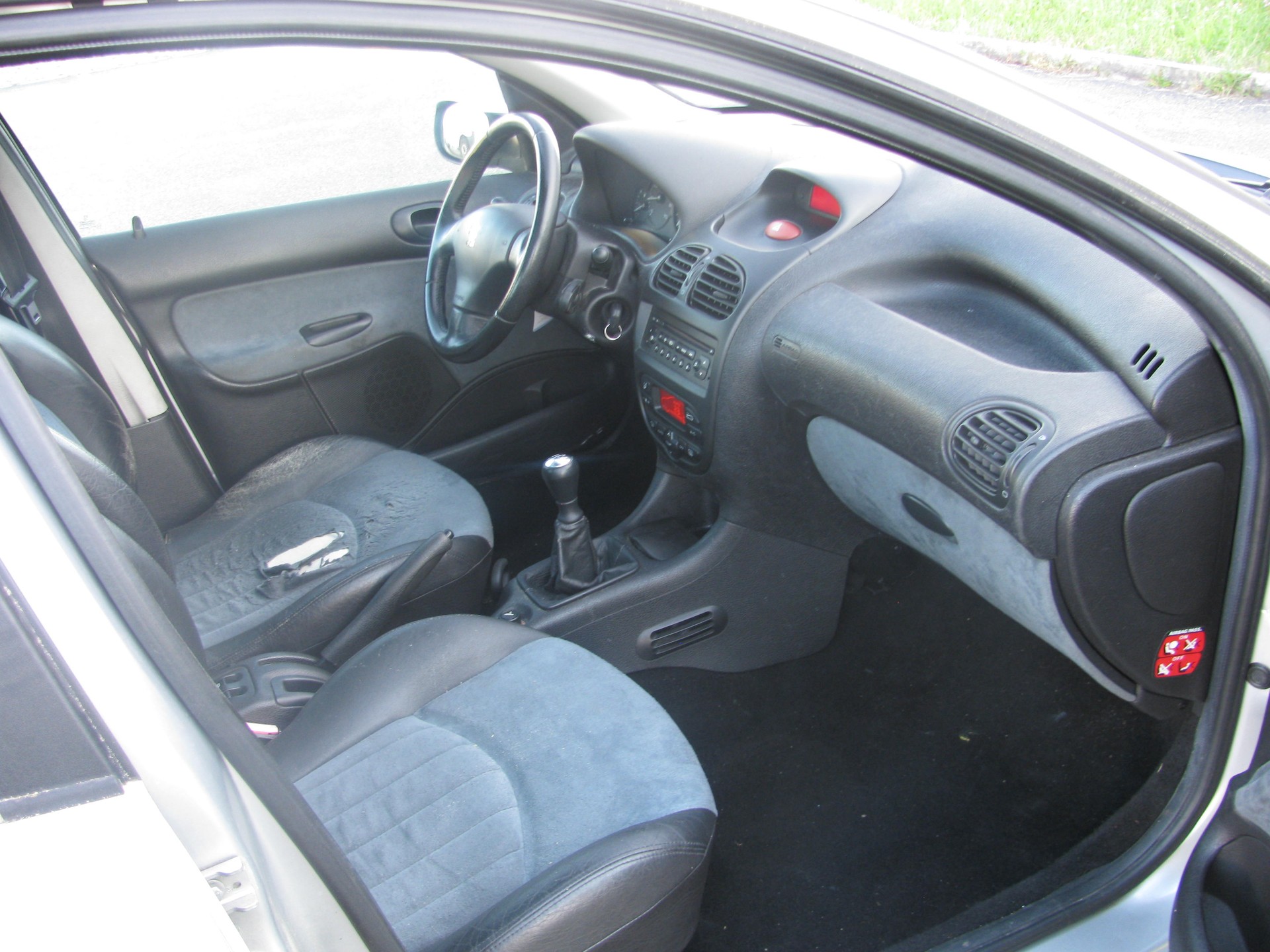 PEUGEOT 206 1.6 16V Black&Silver-image-4