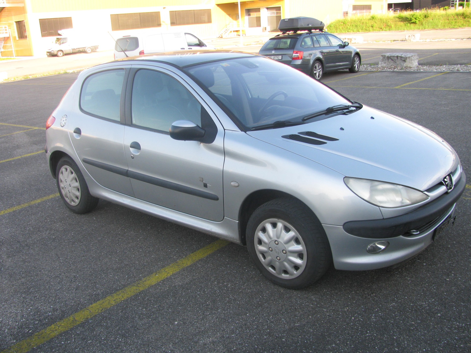 PEUGEOT 206 1.6 16V Black&Silver-image-2