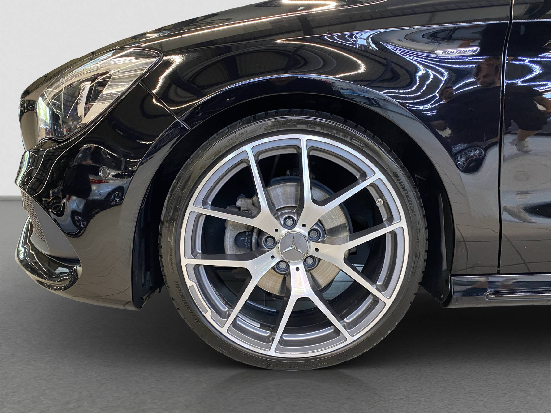 MERCEDES-BENZ CLA 200 d 4M Shooting Brake Swiss Star-image-5