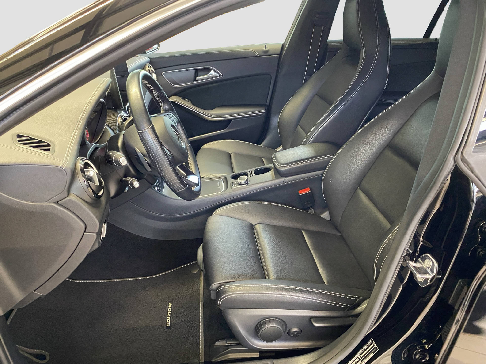 MERCEDES-BENZ CLA 200 d 4M Shooting Brake Swiss Star-image-6