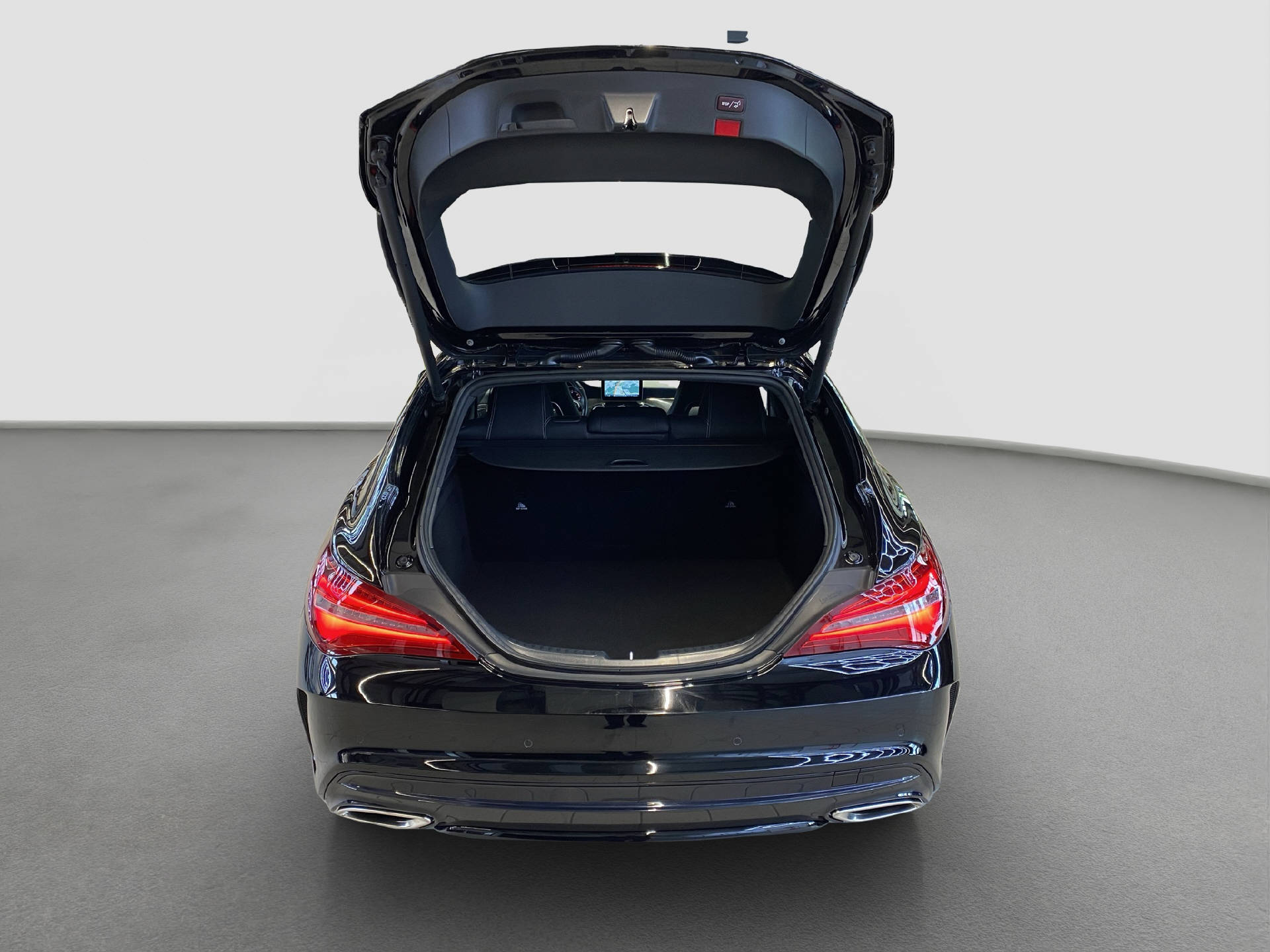 MERCEDES-BENZ CLA 200 d 4M Shooting Brake Swiss Star-image-13