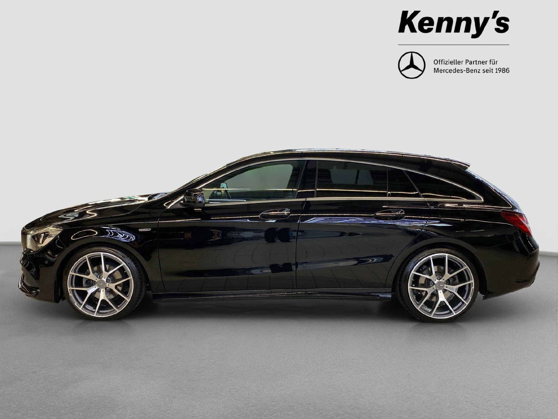 MERCEDES-BENZ CLA 200 d 4M Shooting Brake Swiss Star-image-2