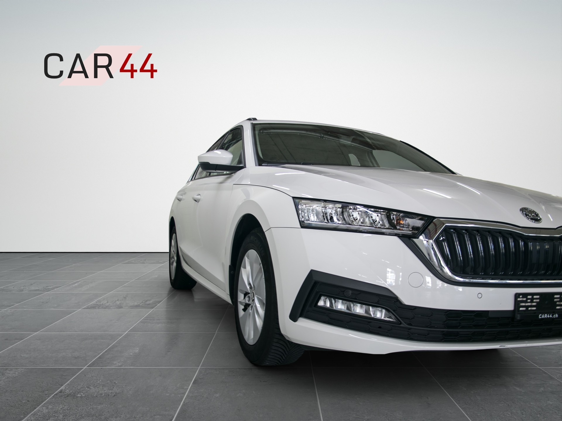 SKODA Octavia Combi 2.0 TDI DSG Ambition 4x4-image-15