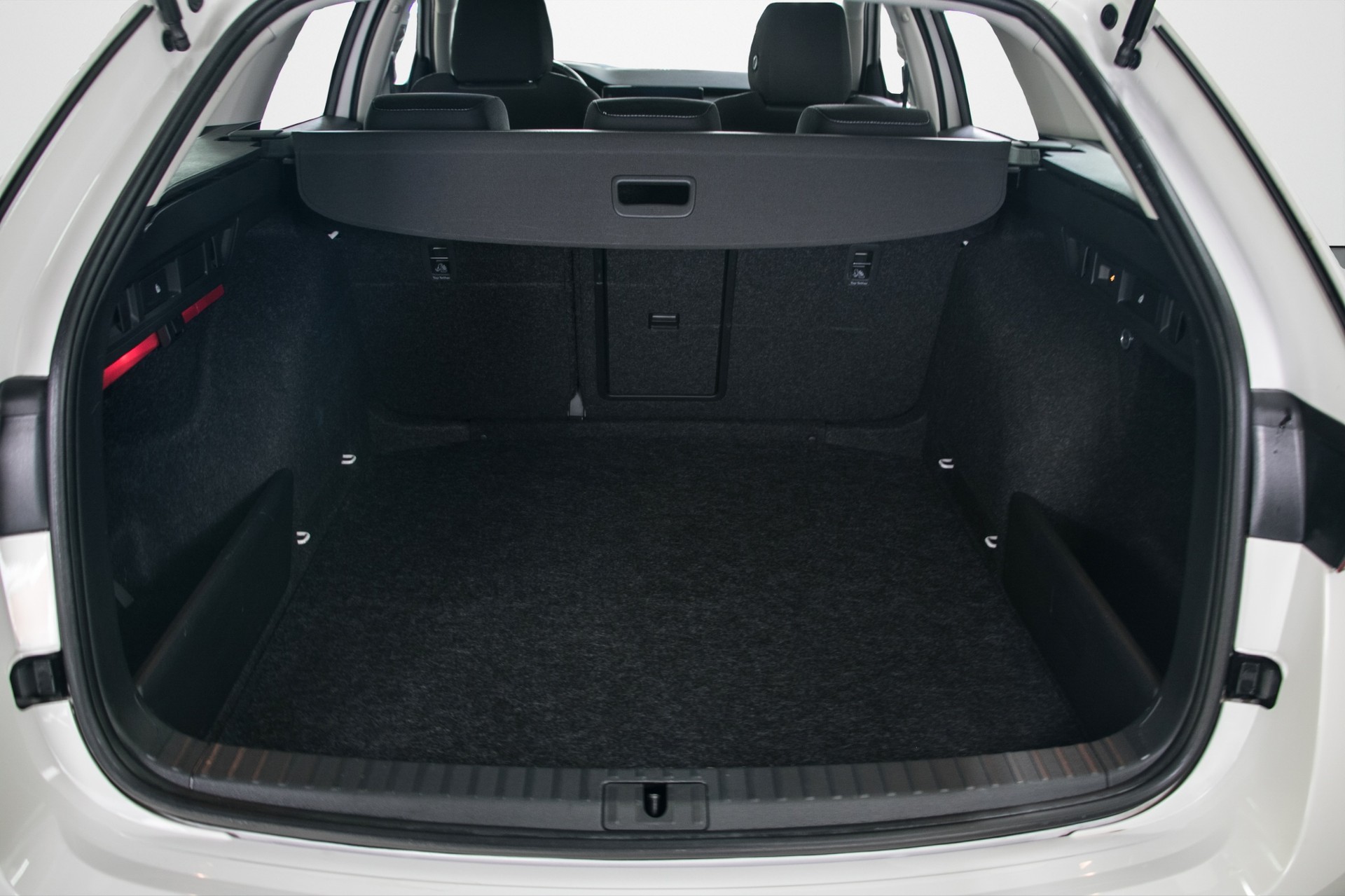 SKODA Octavia Combi 2.0 TDI DSG Ambition 4x4-image-12