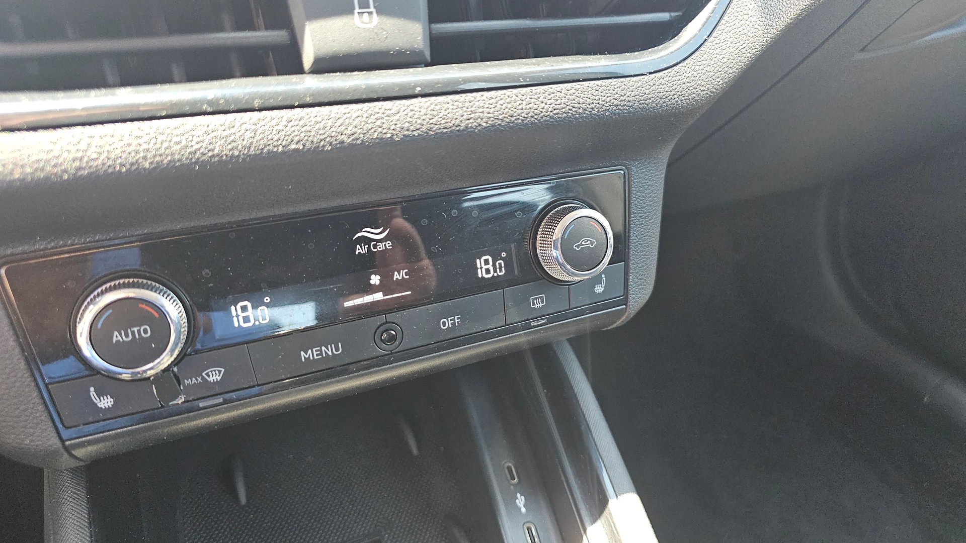 SKODA Kamiq 1.0 TSI Ambition-image-12