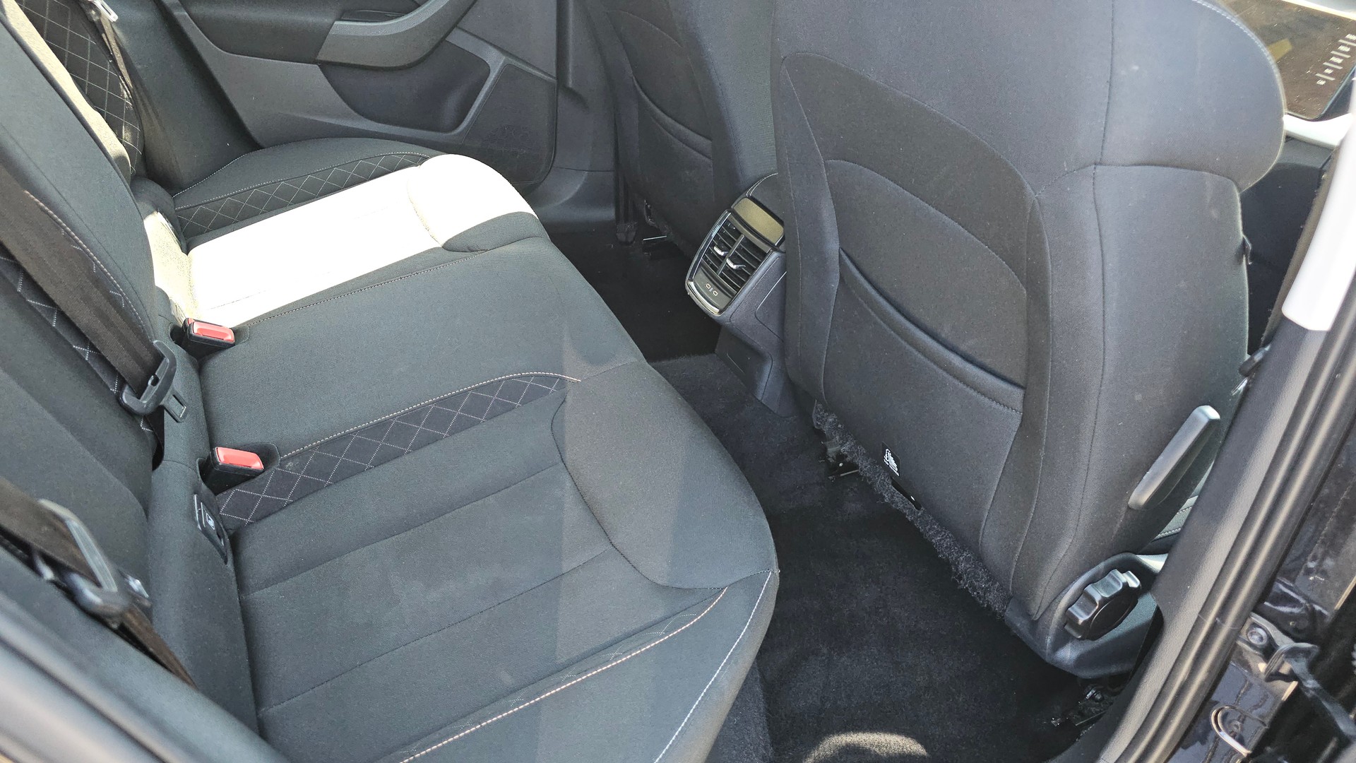 SKODA Kamiq 1.0 TSI Ambition-image-10