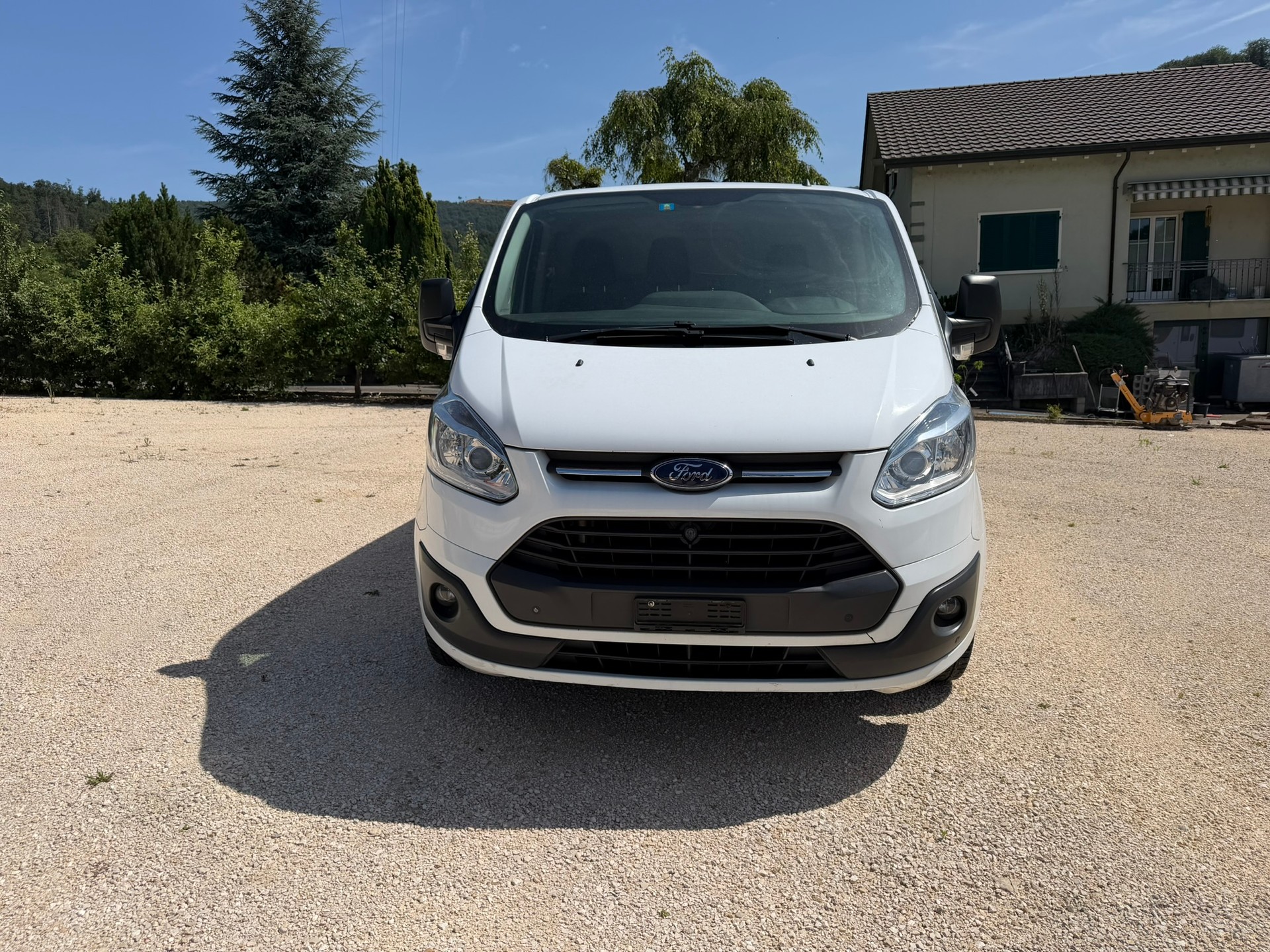 FORD Transit Custom Van 290 L1H1 Ambiente-image-1