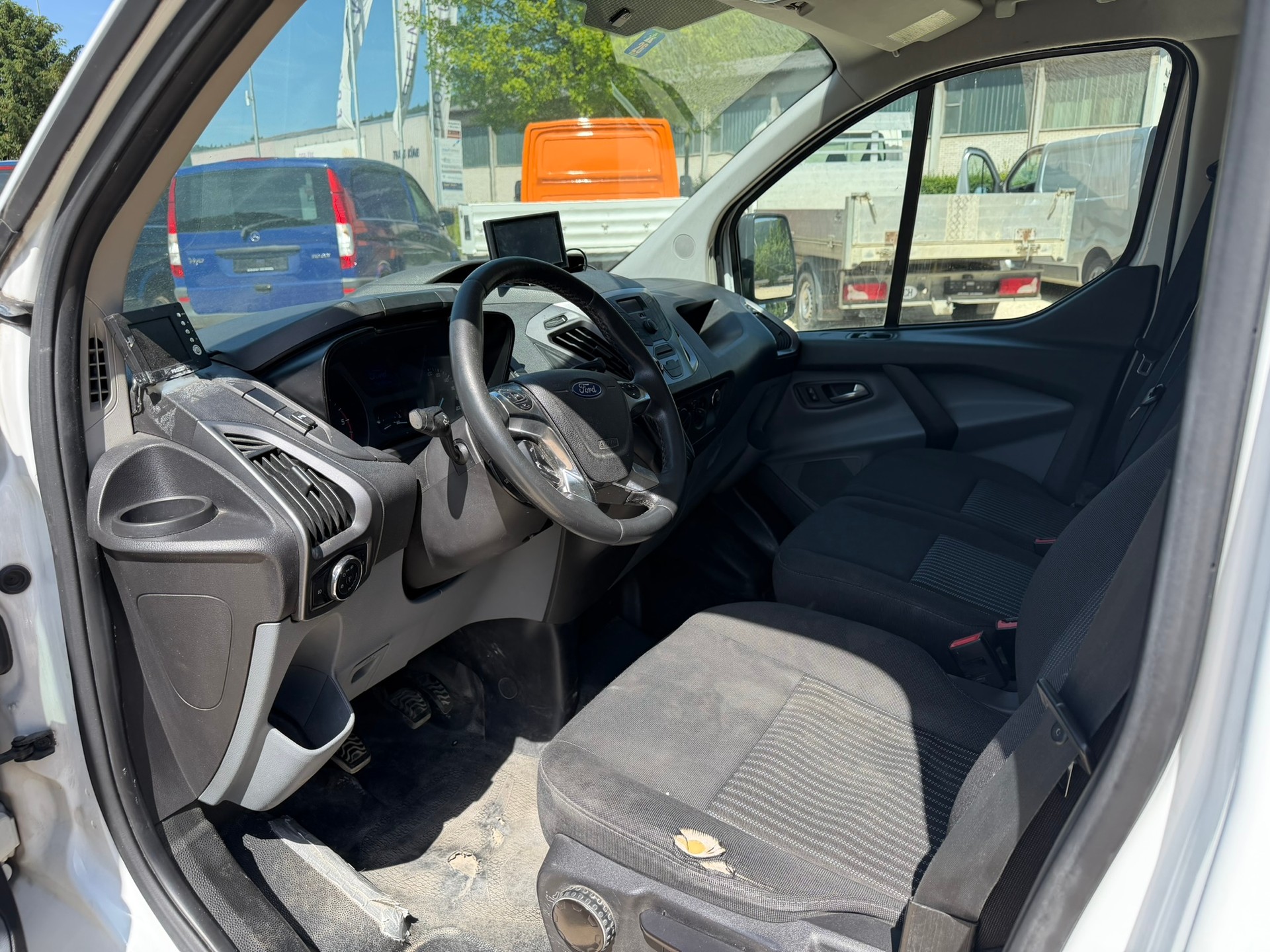 FORD Transit Custom Van 290 L1H1 Ambiente-image-6