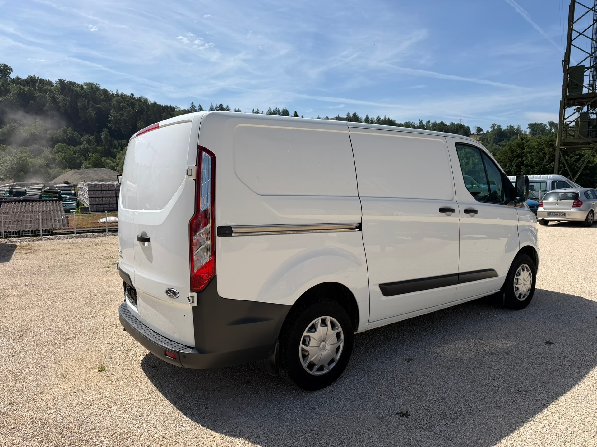 FORD Transit Custom Van 290 L1H1 Ambiente-image-3