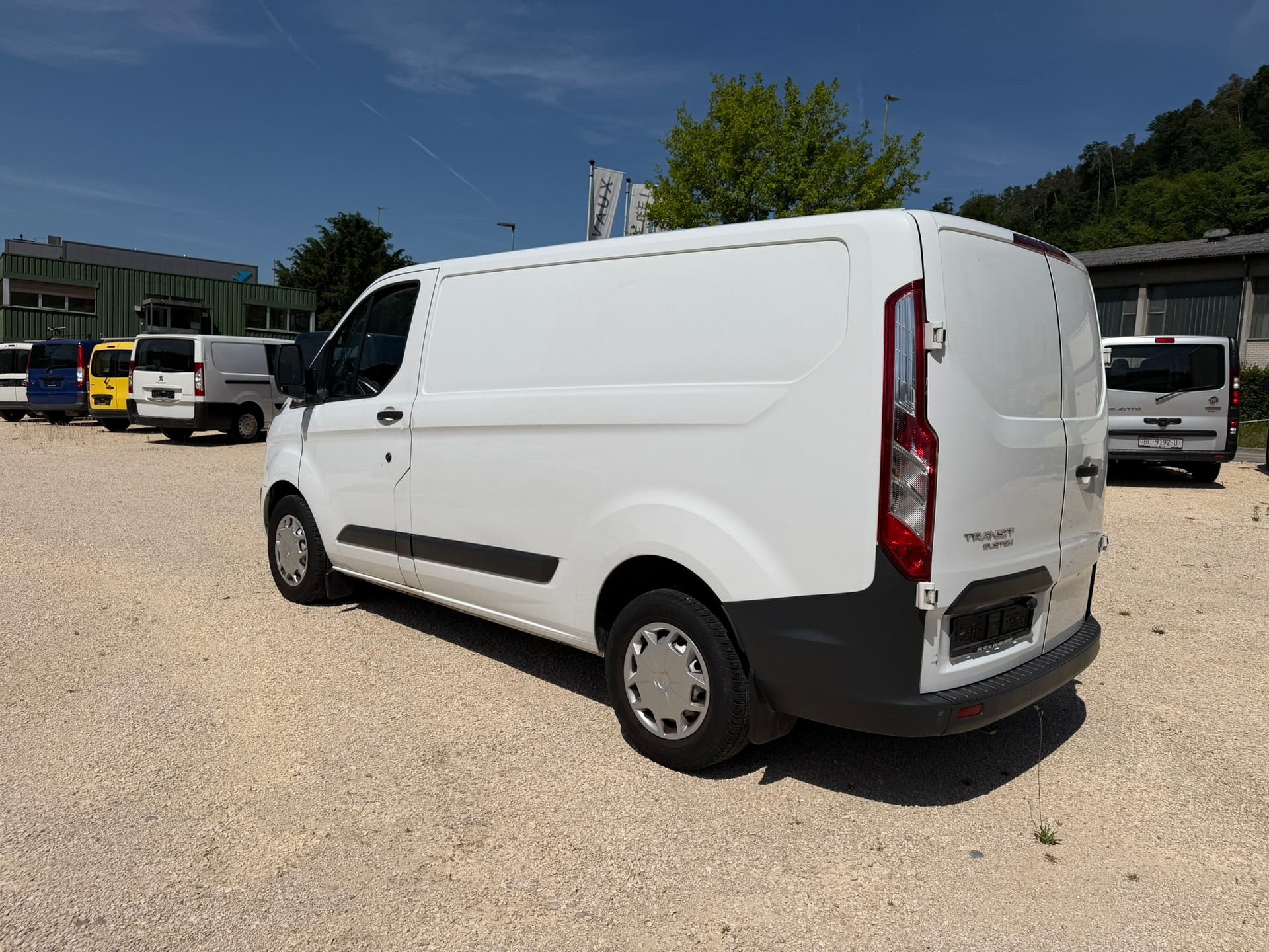 FORD Transit Custom Van 290 L1H1 Ambiente-image-5