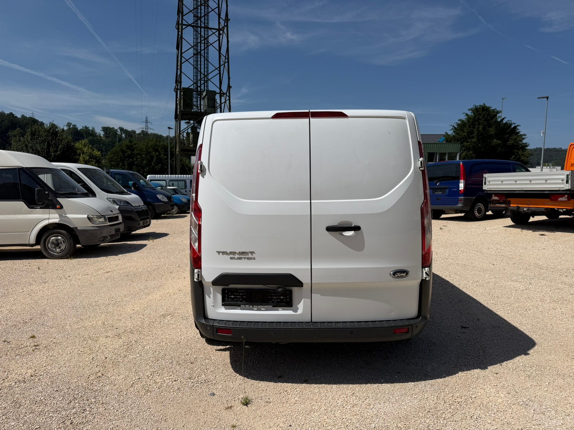 FORD Transit Custom Van 290 L1H1 Ambiente-image-4