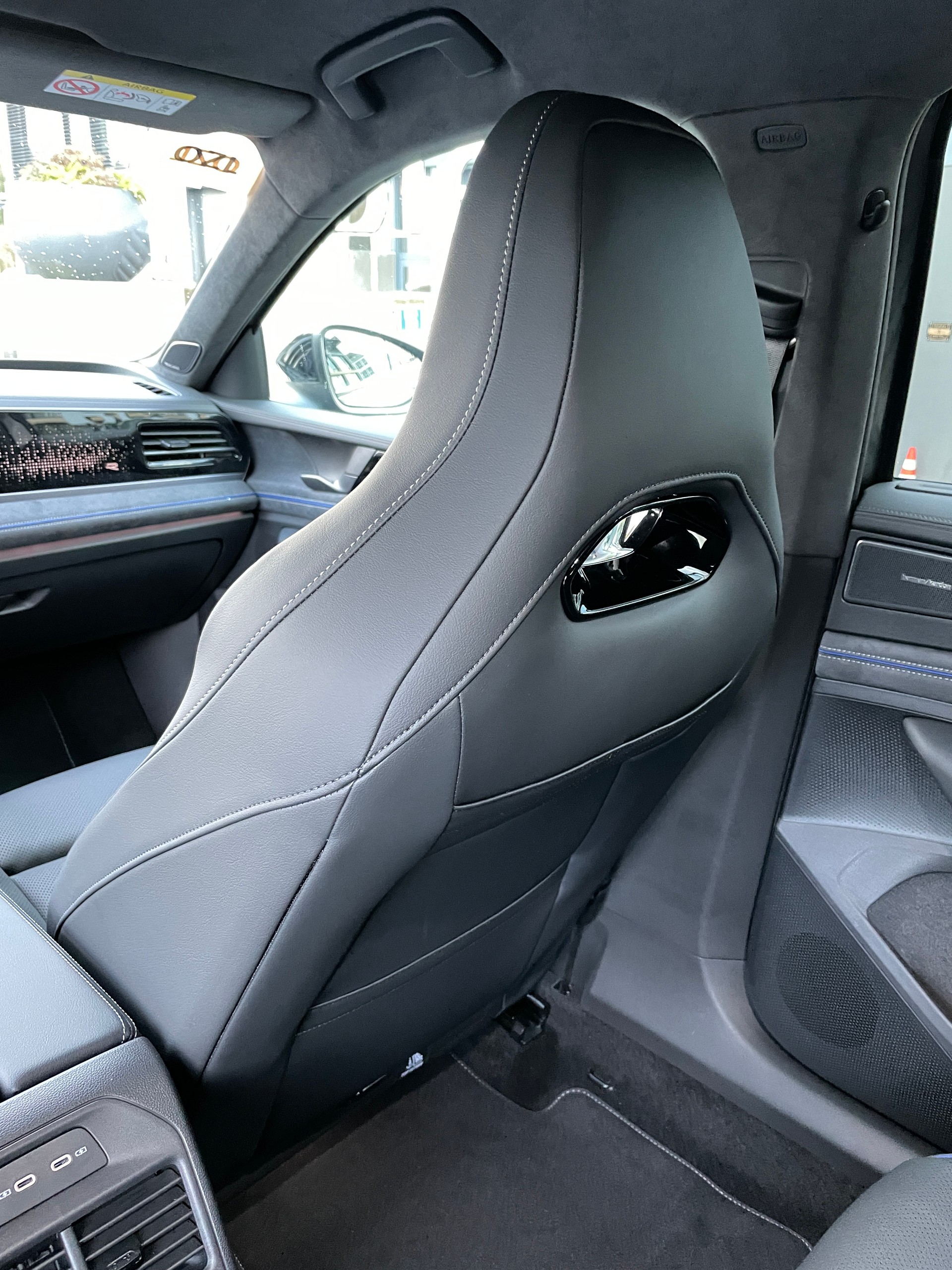 VW Passat Variant 2.0 TDI R-Line 4 Motion-image-18