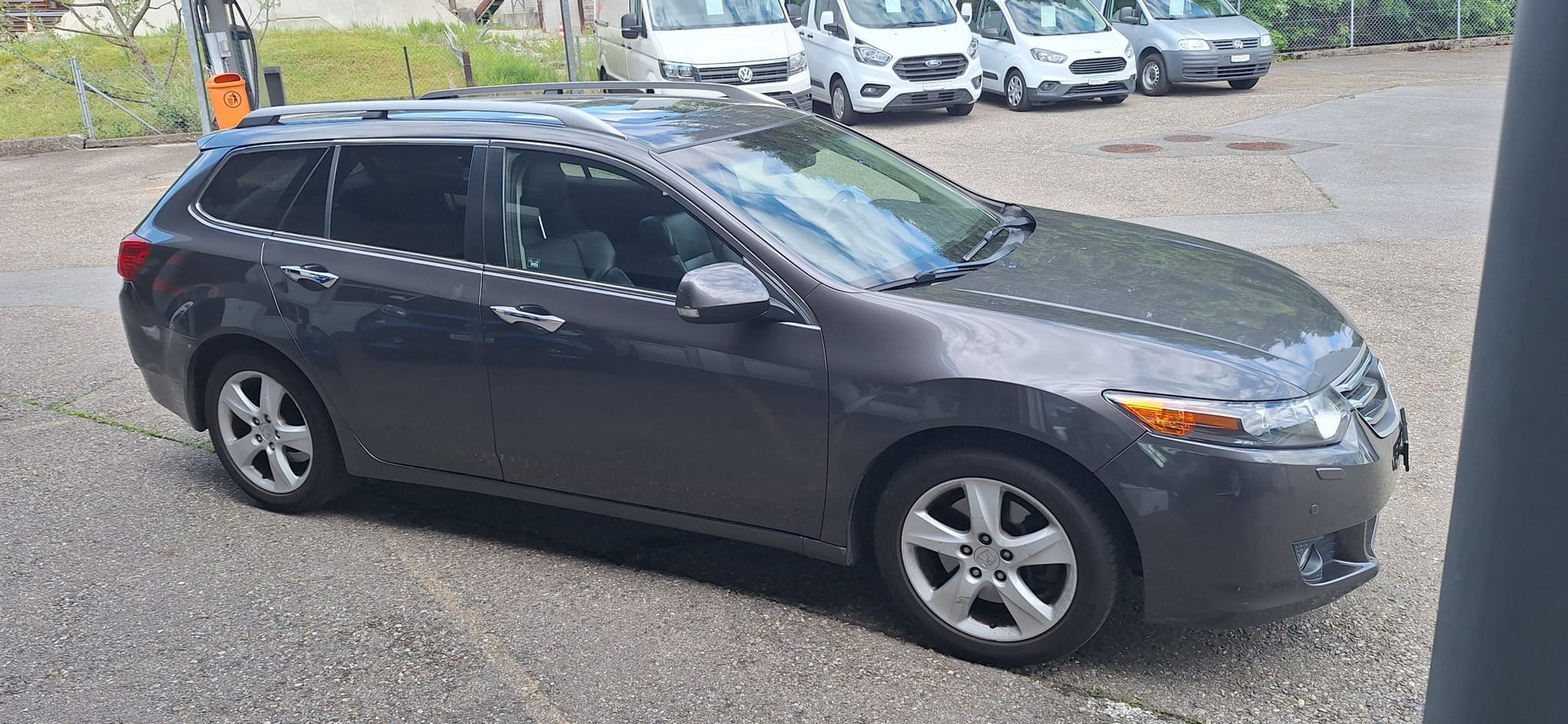 HONDA Accord Tourer 2.4i 16V Executive-Plus Automatic-image-2