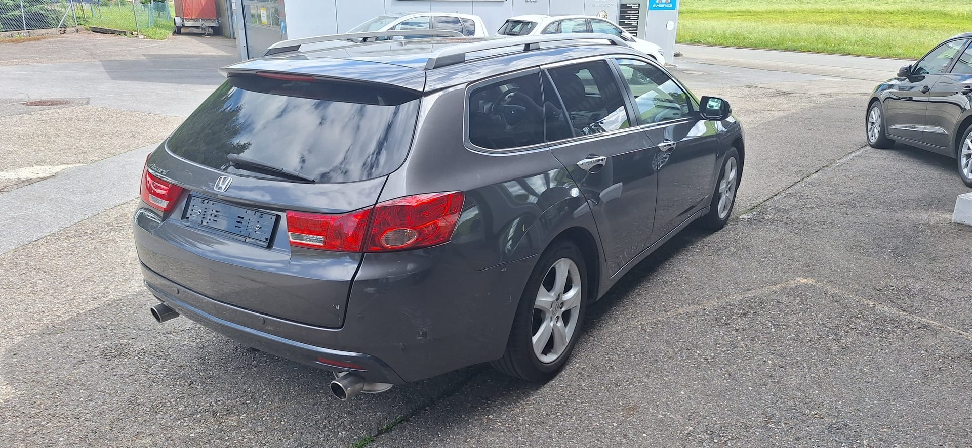 HONDA Accord Tourer 2.4i 16V Executive-Plus Automatic-image-4