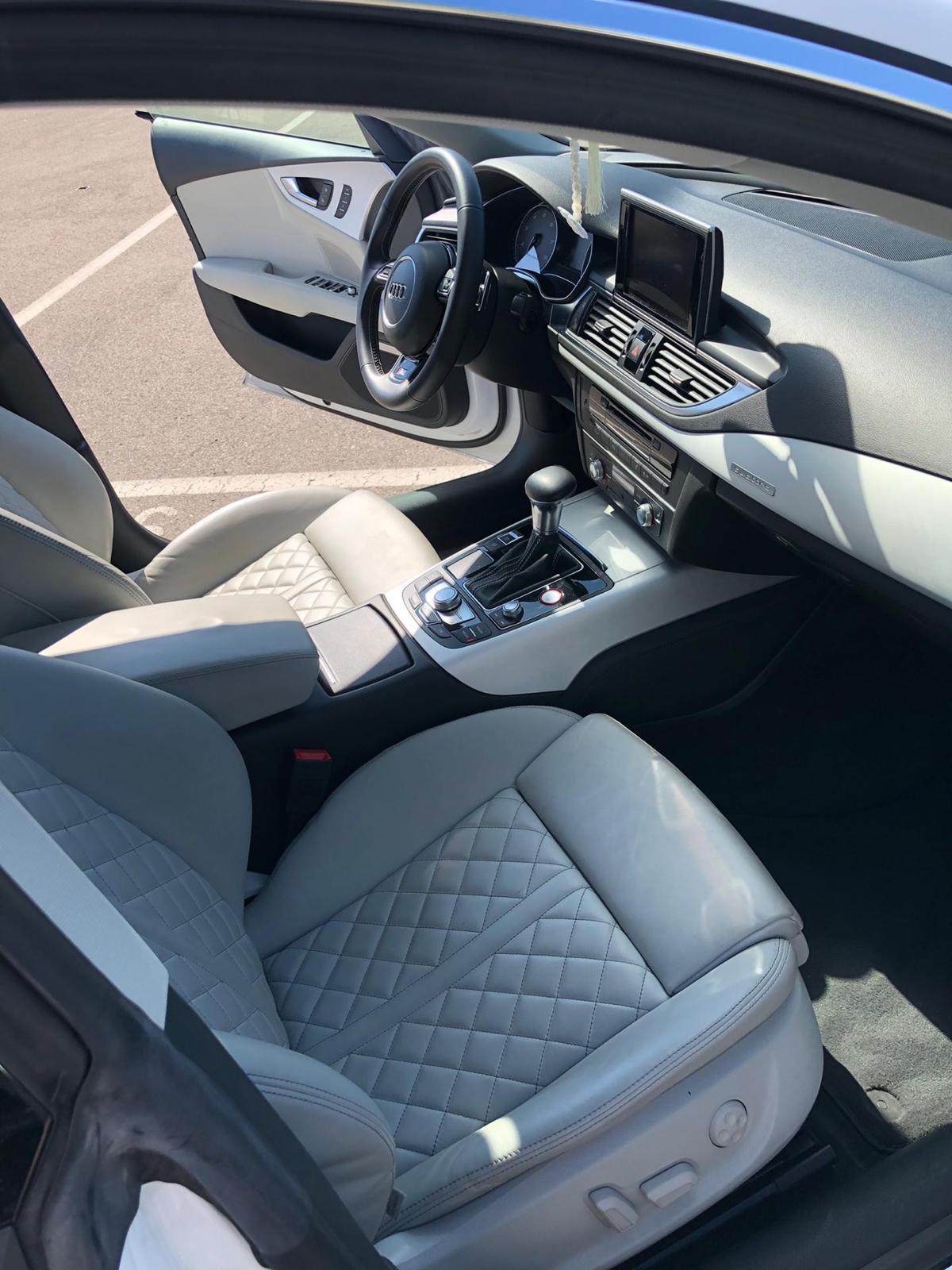 AUDI S7 4.0 V8 TFSI quattro S-Tronic-image-3