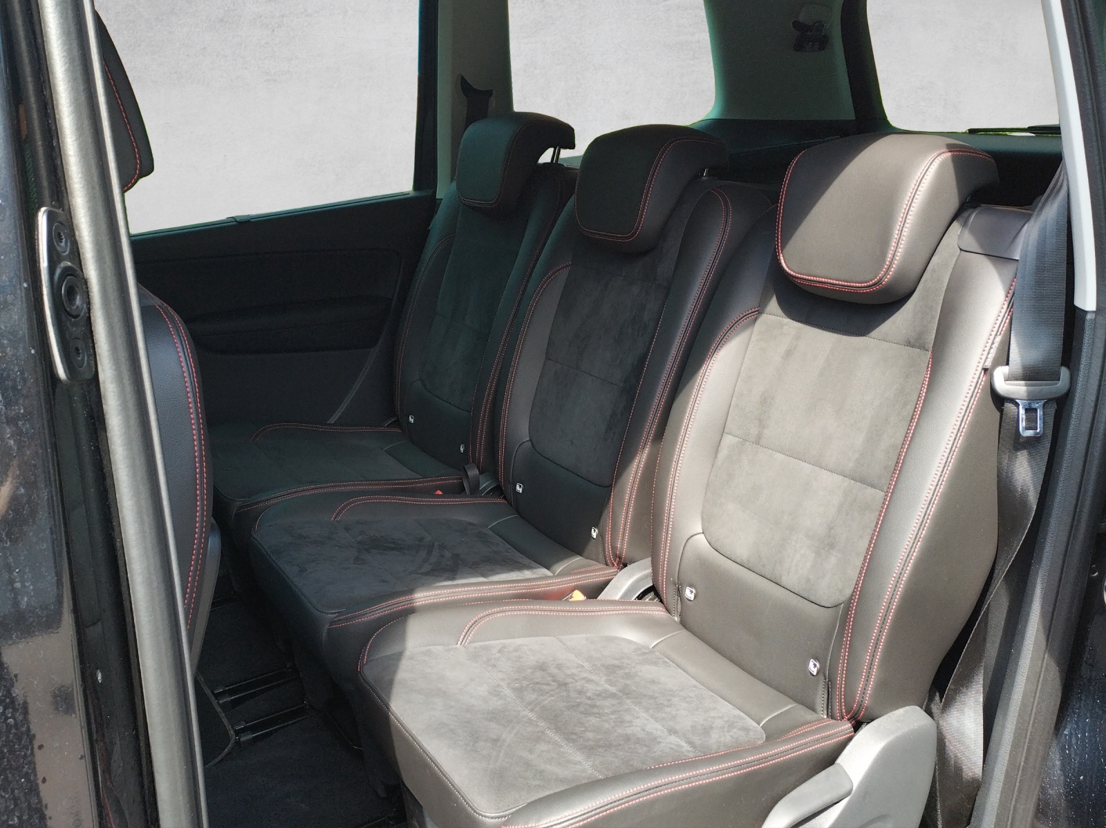 SEAT Alhambra 2.0 TDI 4Drive Style-image-9