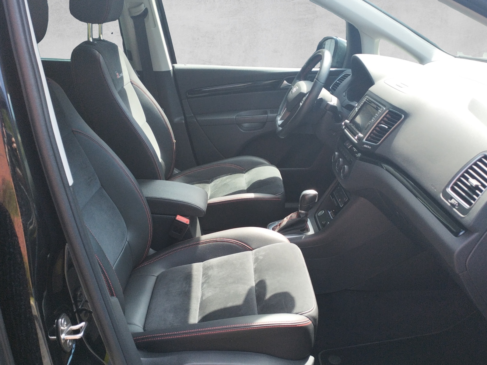 SEAT Alhambra 2.0 TDI 4Drive Style-image-12
