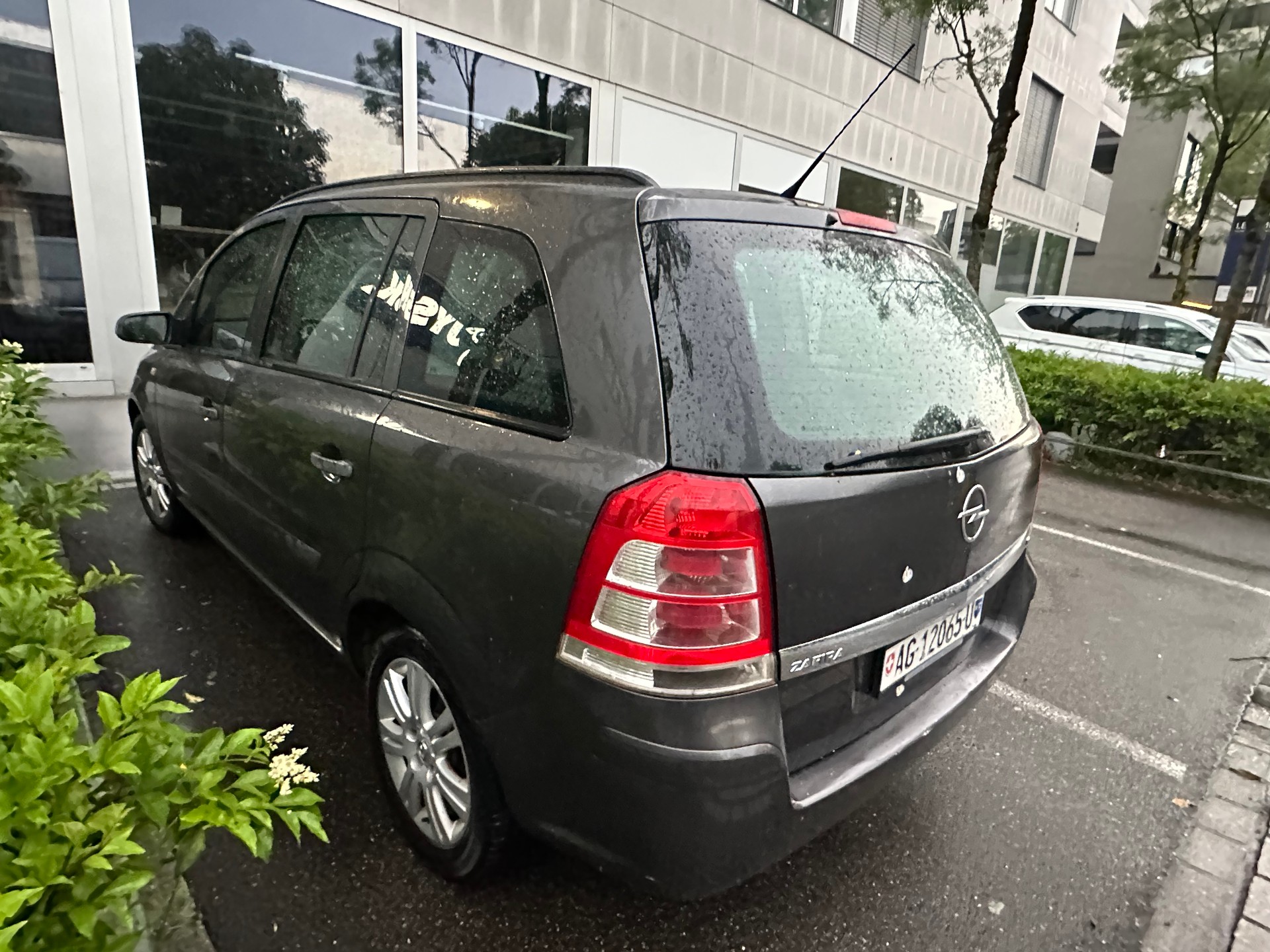OPEL Zafira 1.6i 16V TP Holiday-image-4