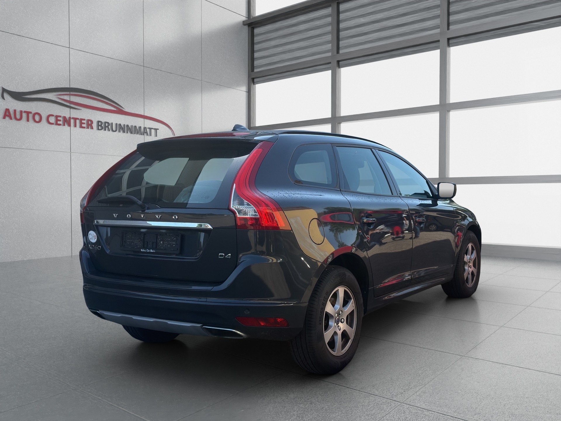 VOLVO XC60 D4 Momentum-image-3