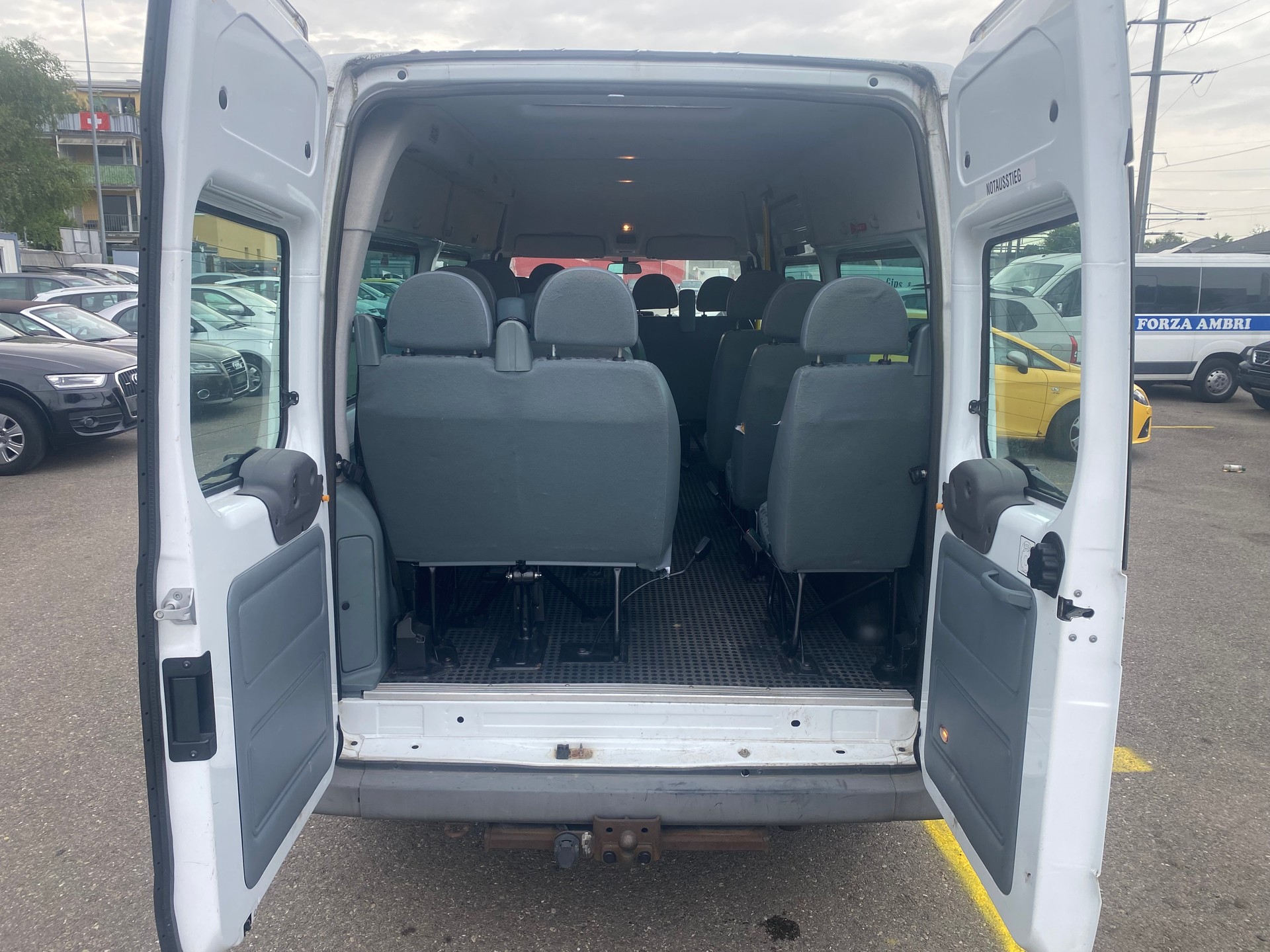 FORD Transit 350L 14 Plätze-image-9