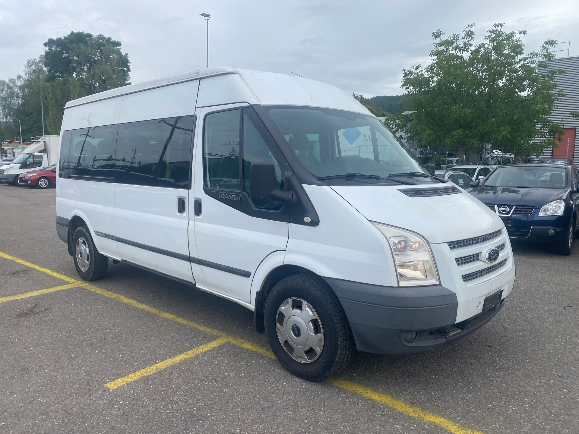 FORD Transit 350L 14 Plätze-image-2