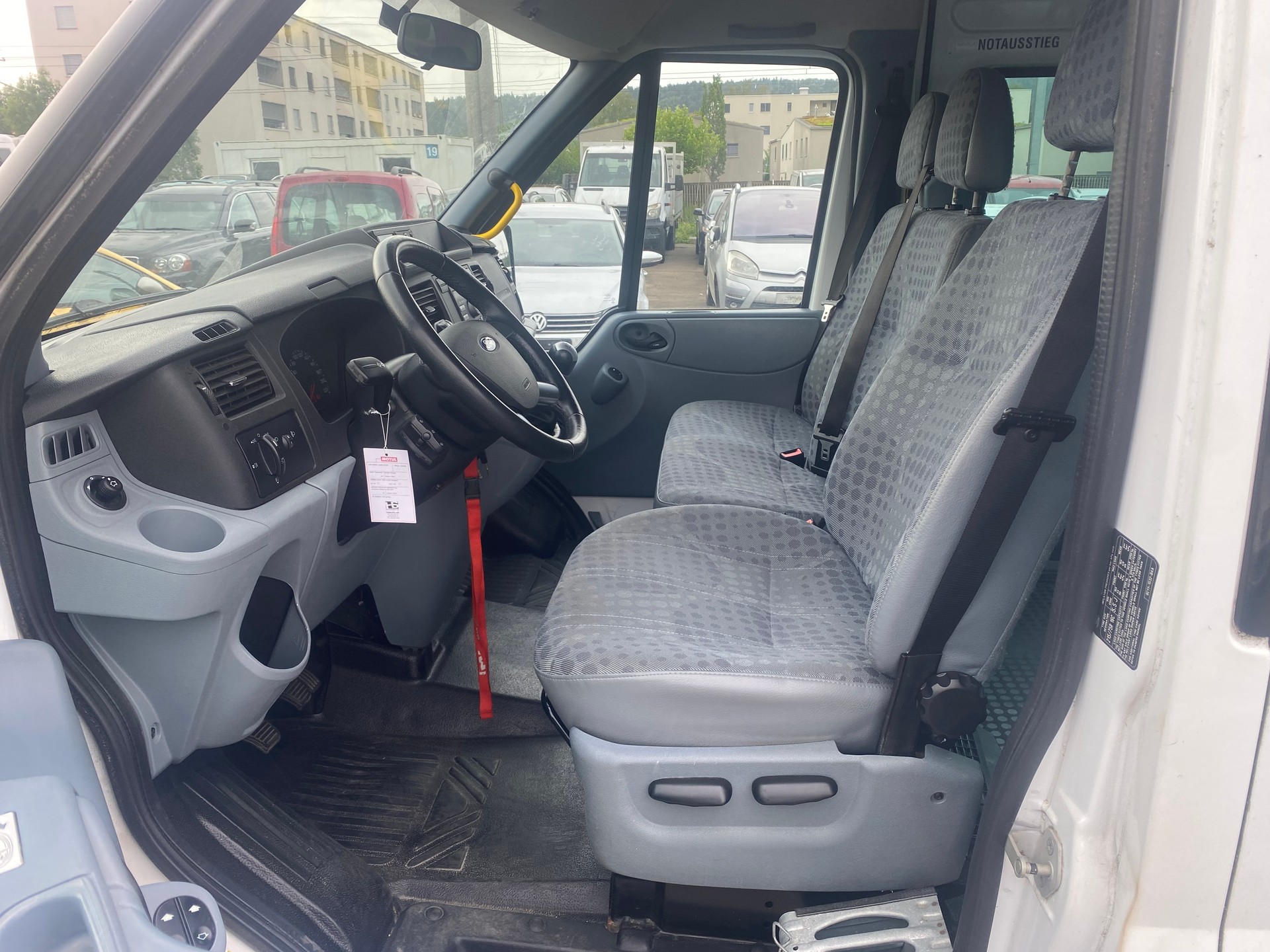FORD Transit 350L 14 Plätze-image-10