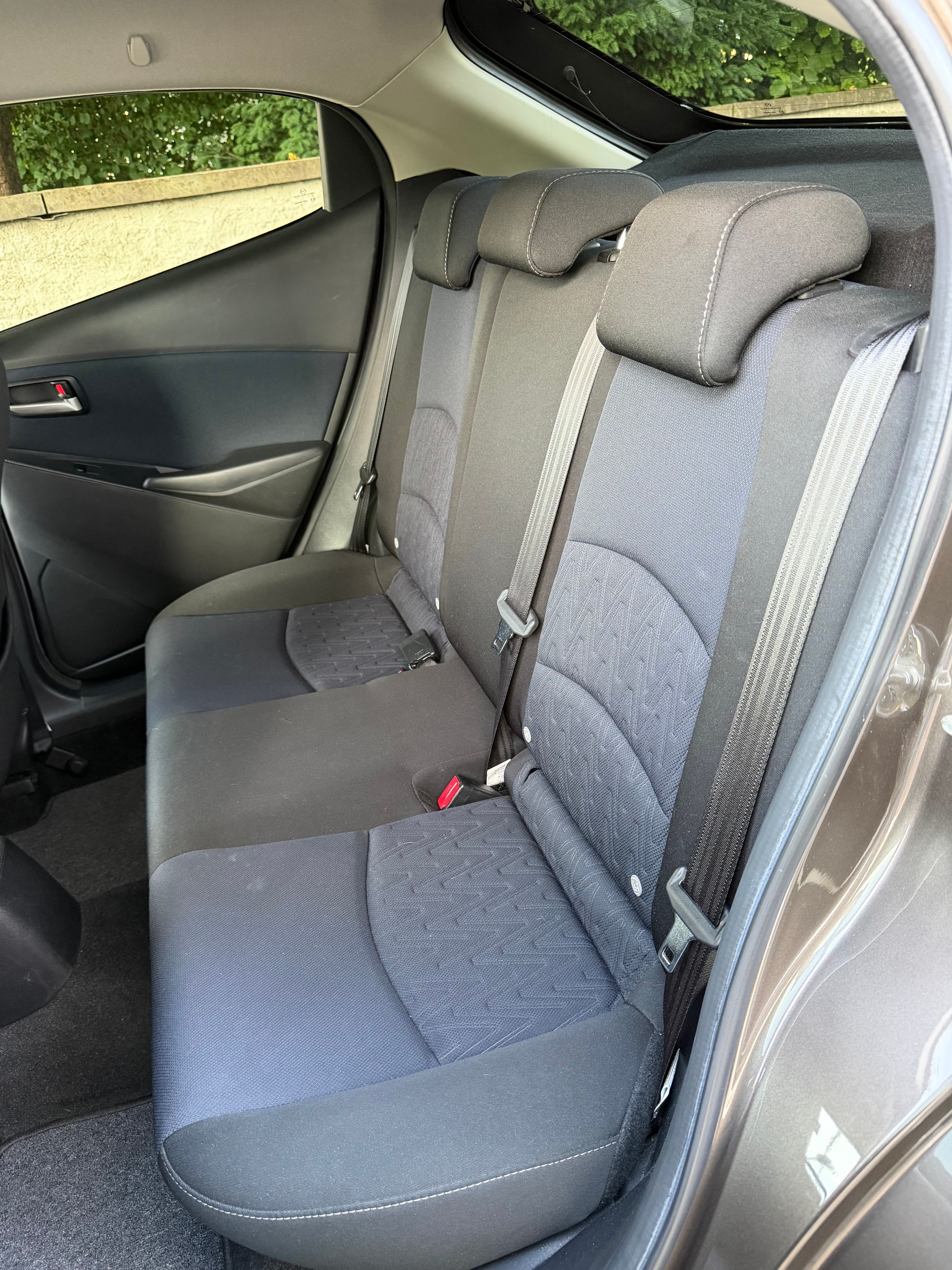 MAZDA 2 1.5i 16V Skyactiv-G Ambition Plus / Frisch ab MFK / Service gepflegt/ 36 Monate Garantie/ 8 Fach / Navi / LED / Klima-image-12