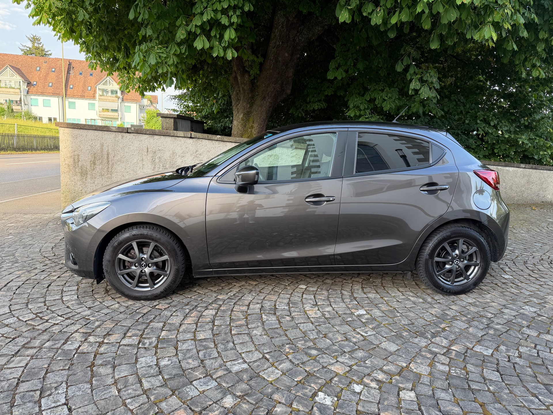 MAZDA 2 1.5i 16V Skyactiv-G Ambition Plus / Frisch ab MFK / Service gepflegt/ 36 Monate Garantie/ 8 Fach / Navi / LED / Klima-image-7