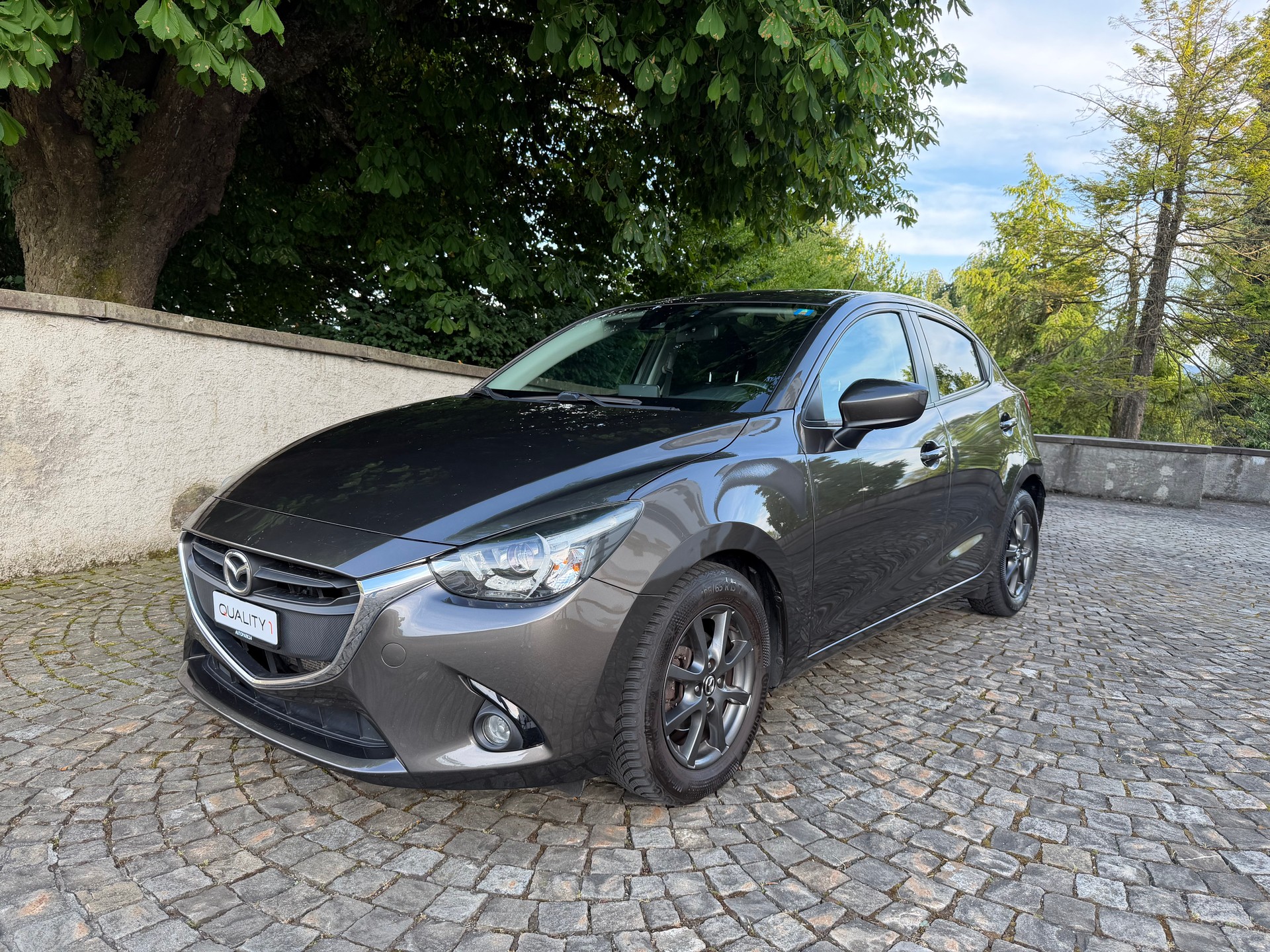 MAZDA 2 1.5i 16V Skyactiv-G Ambition Plus / Frisch ab MFK / Service gepflegt/ 36 Monate Garantie/ 8 Fach / Navi / LED / Klima-image-0