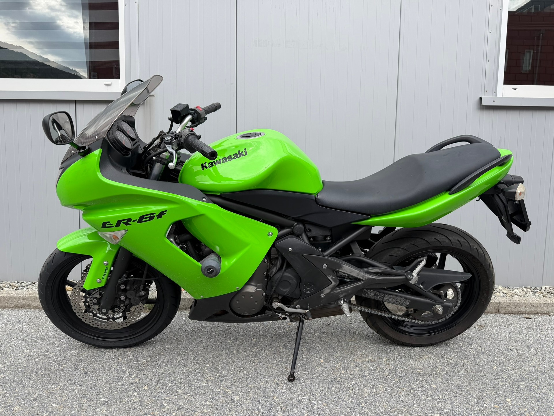 KAWASAKI ER-6 f ABS (25kw)-showroom-element-1