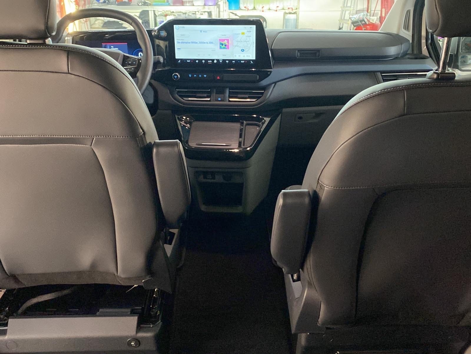 FORD Tourneo Bus 320 L1H1 Active Automat 4x4-image-16