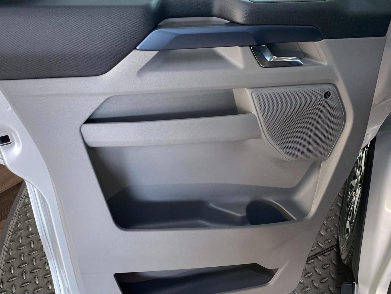 FORD Tourneo Bus 320 L1H1 Active Automat 4x4-image-19