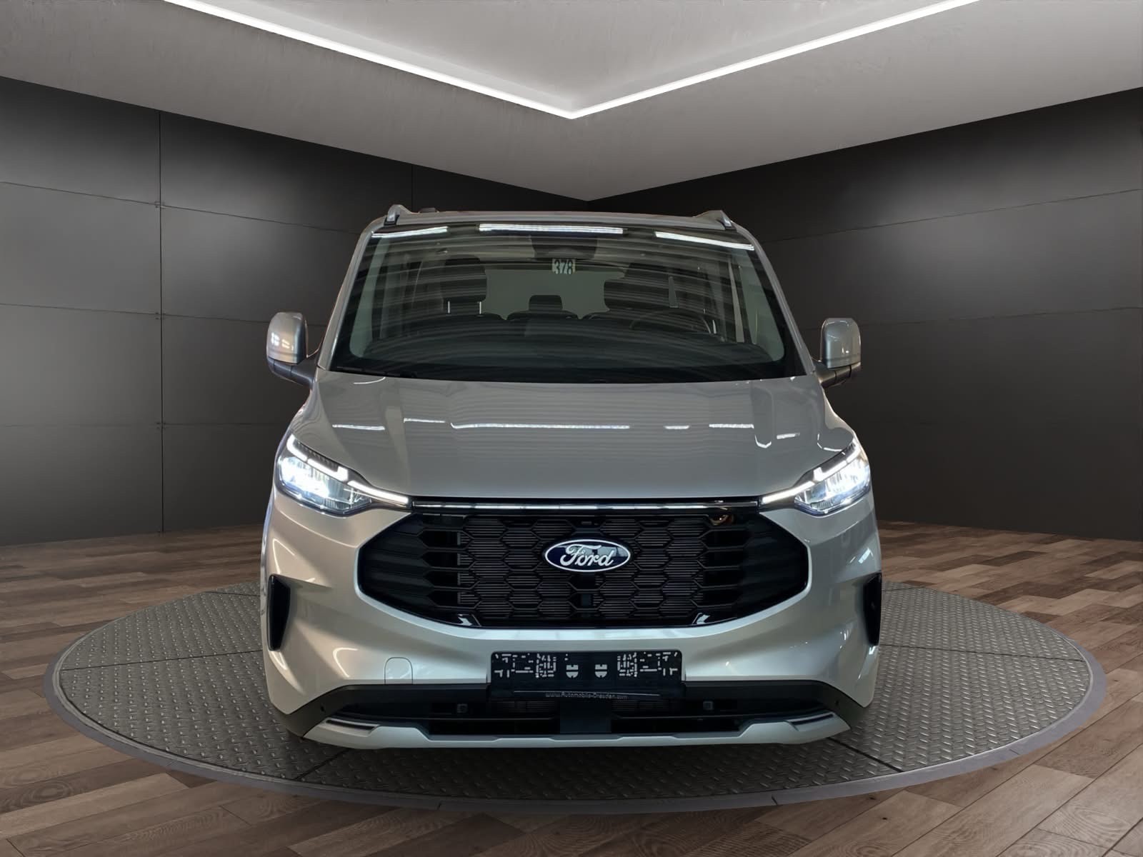 FORD Tourneo Bus 320 L1H1 Active Automat 4x4-image-9