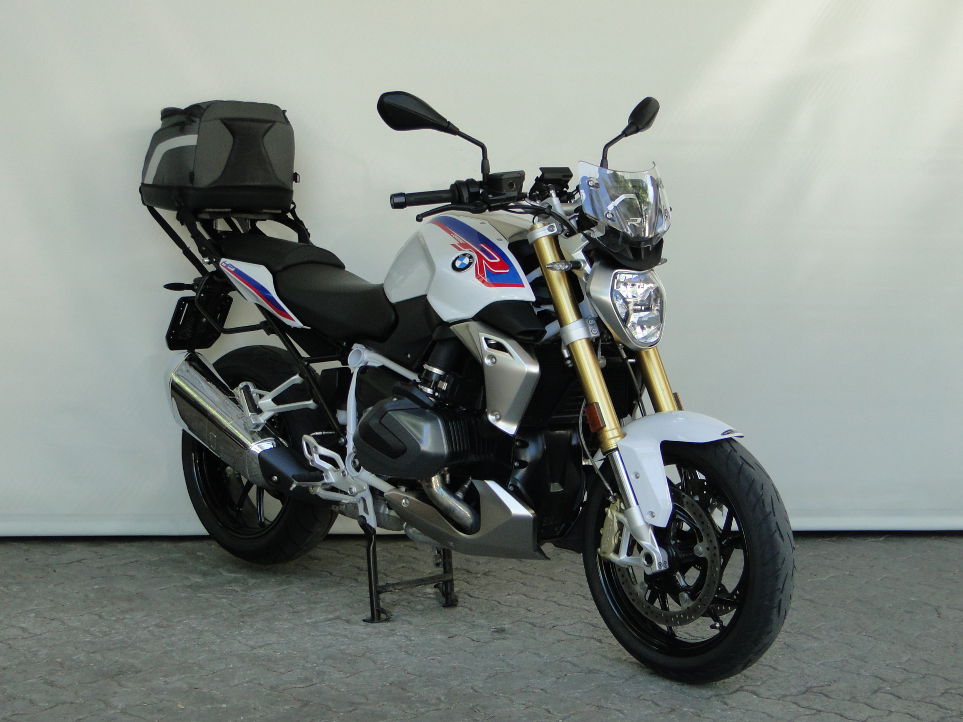BMW R 1250 R-showroom-element-1