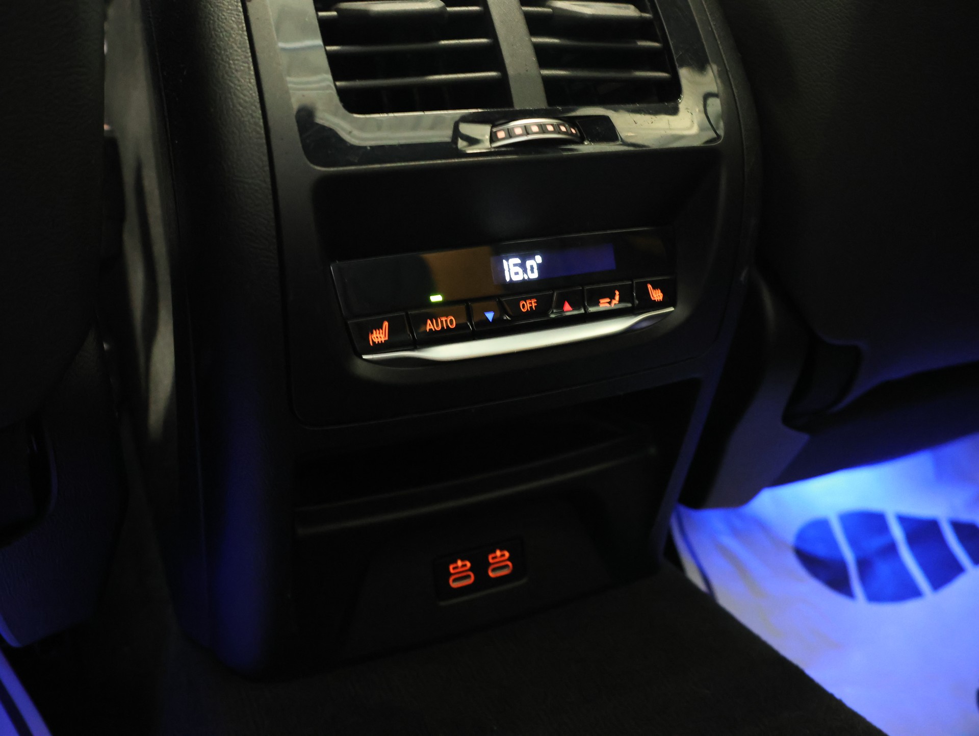 BMW X3 xDrive M Competition Steptronic *Auffällige Individualfarbe in Blau* *Harman Kardon* Panoramadach*-image-29