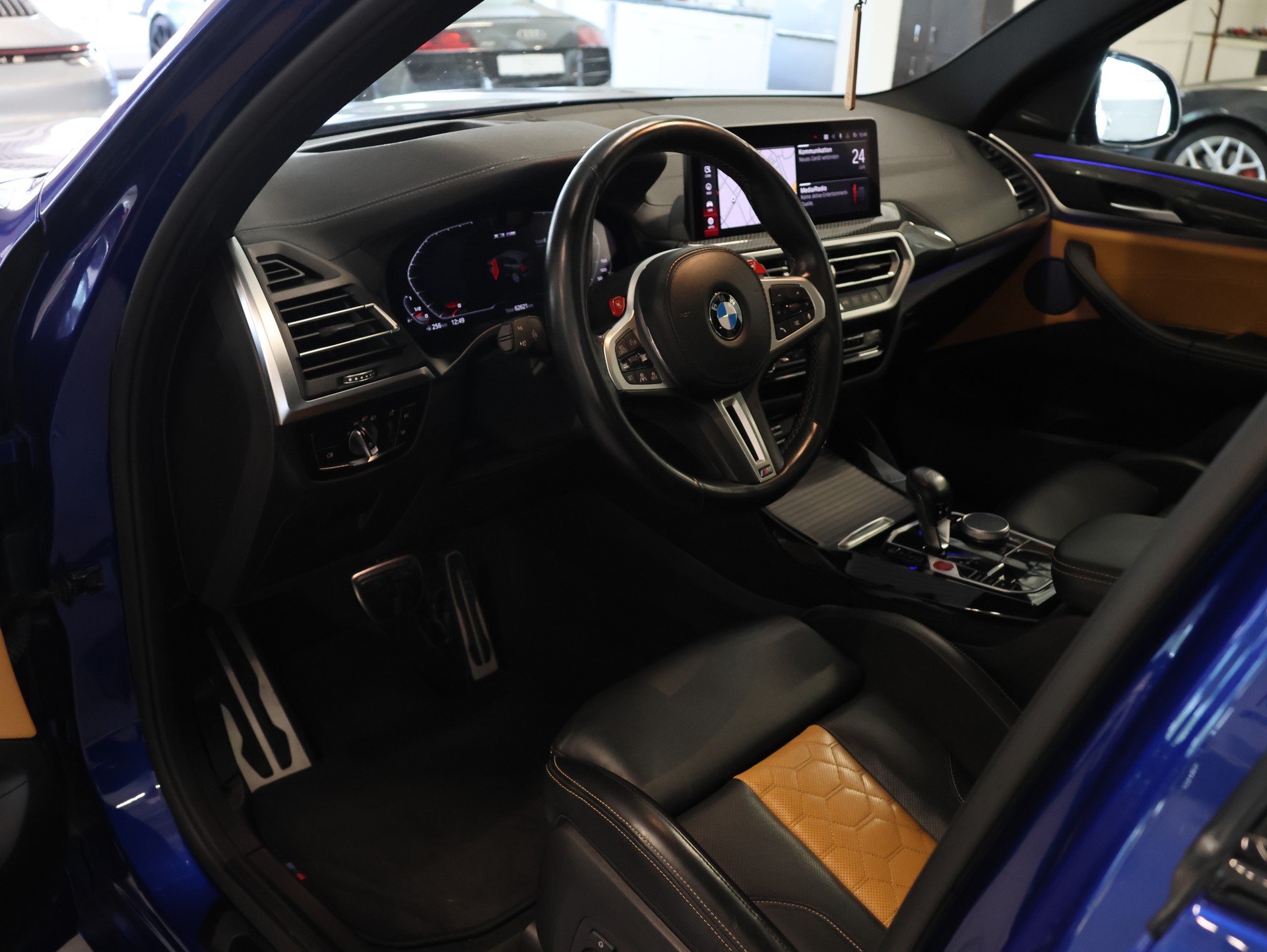 BMW X3 xDrive M Competition Steptronic *Auffällige Individualfarbe in Blau* *Harman Kardon* Panoramadach*-image-13