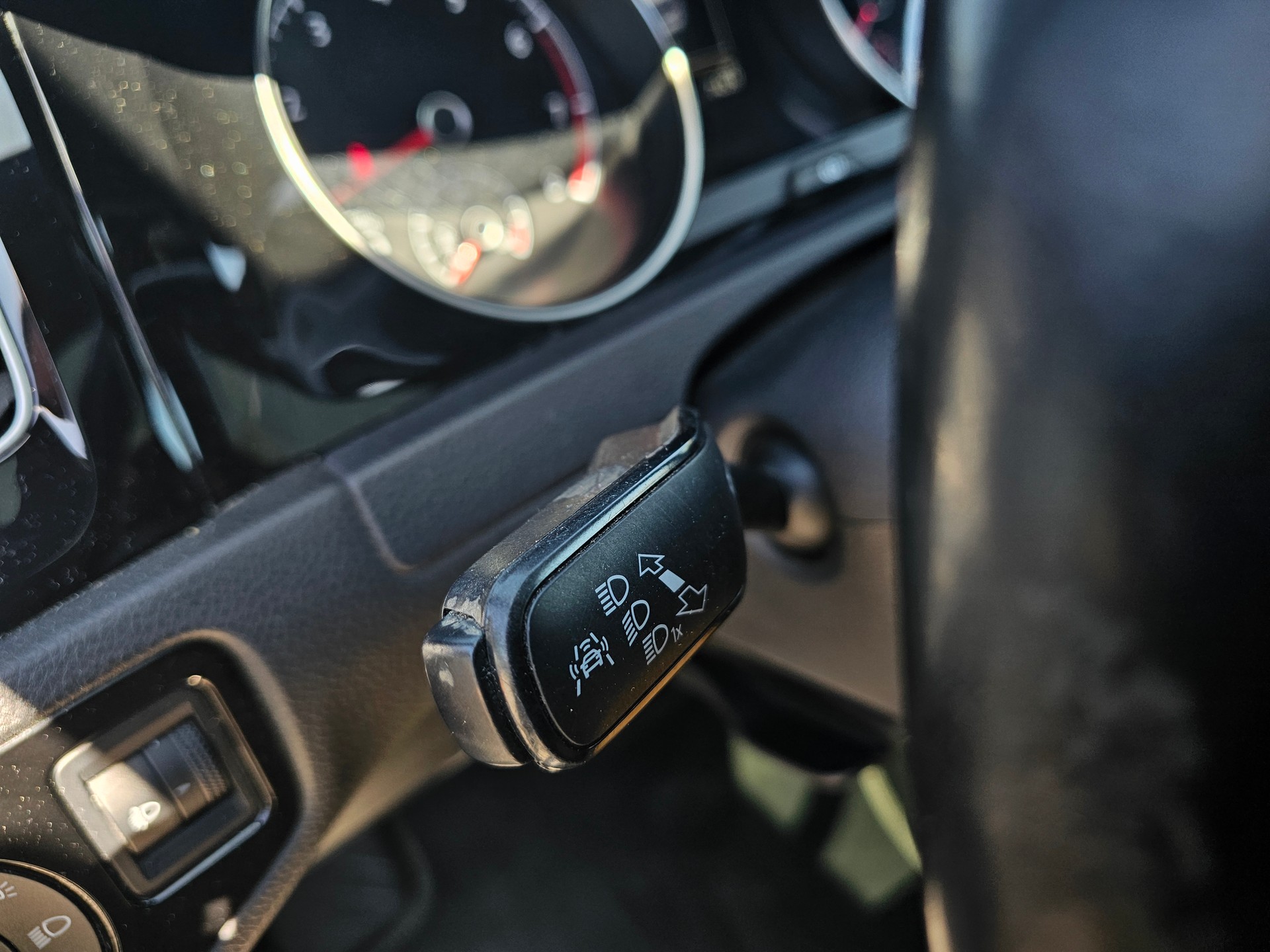 VW Golf 1.4 TSI Edition 40-image-14