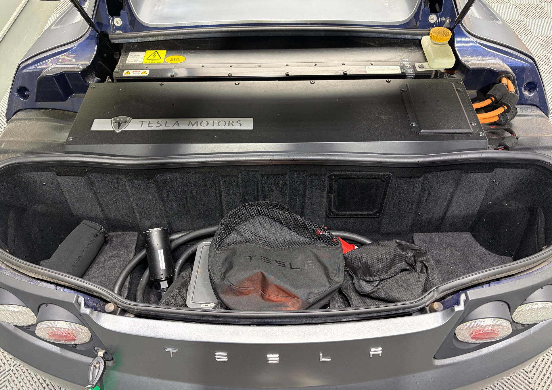 TESLA Roadster-image-24