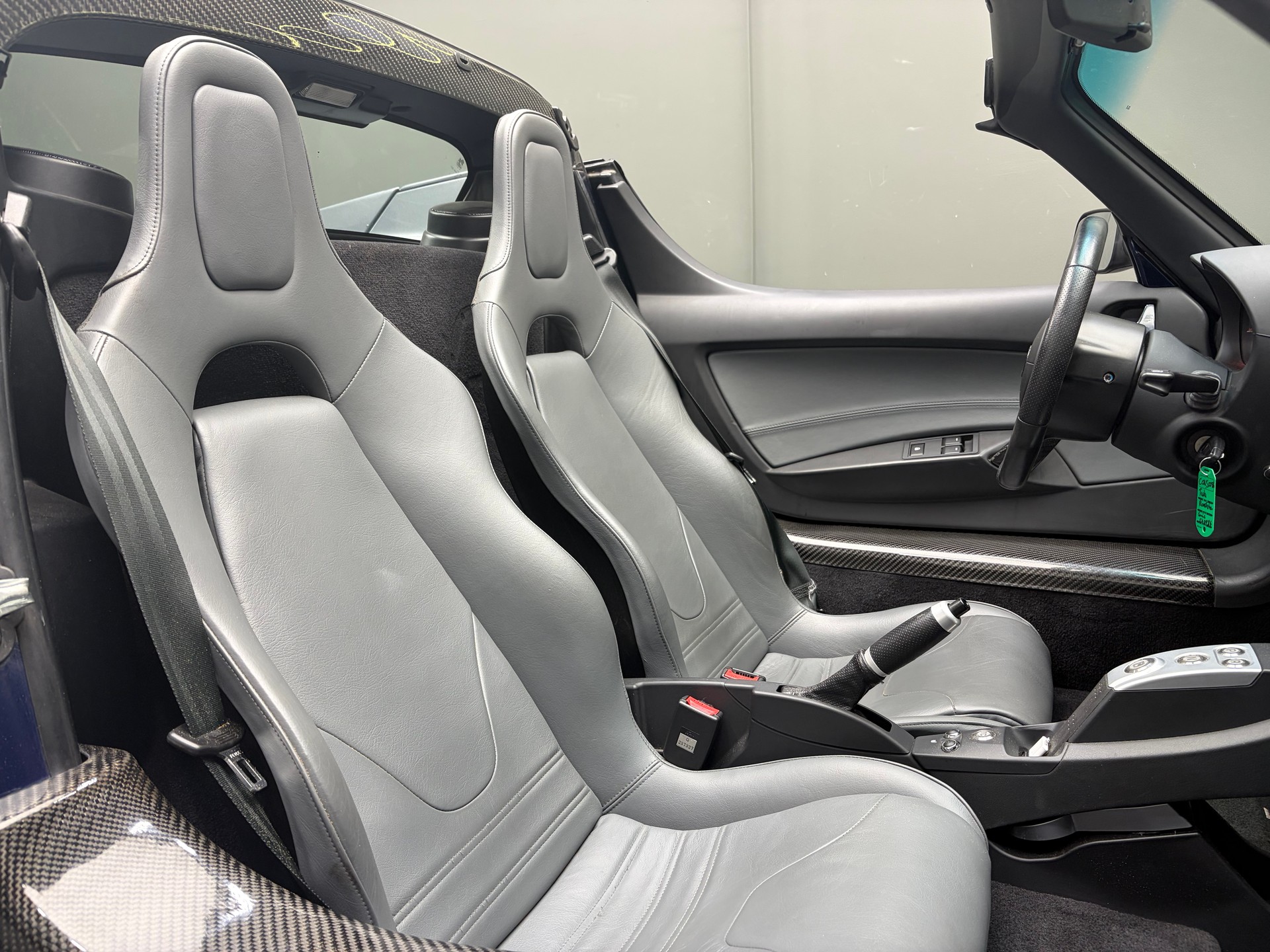 TESLA Roadster-image-12