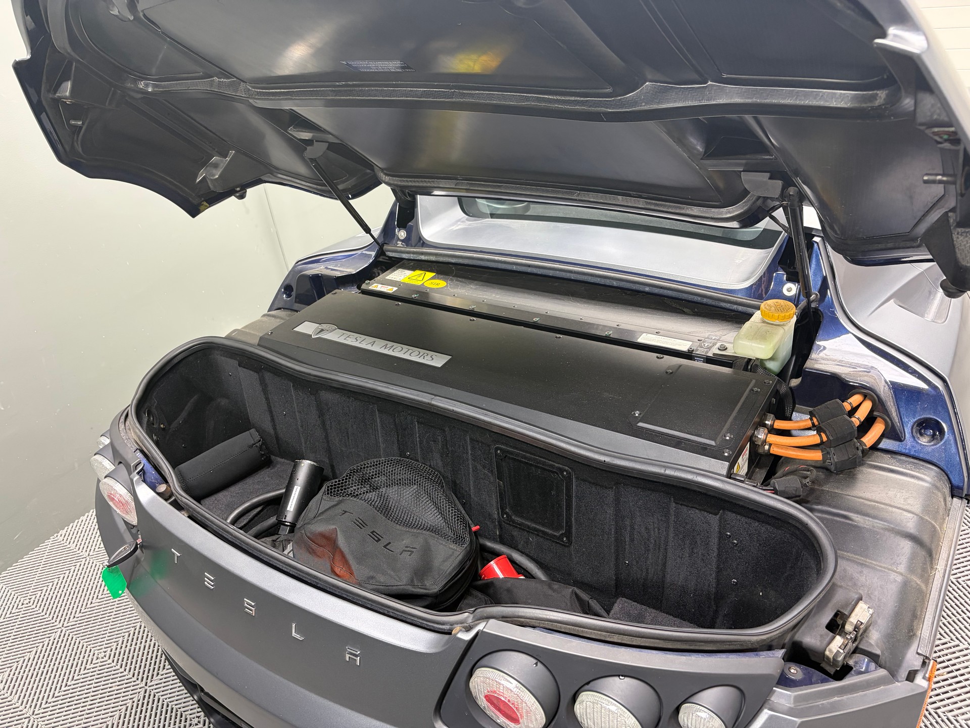 TESLA Roadster-image-23