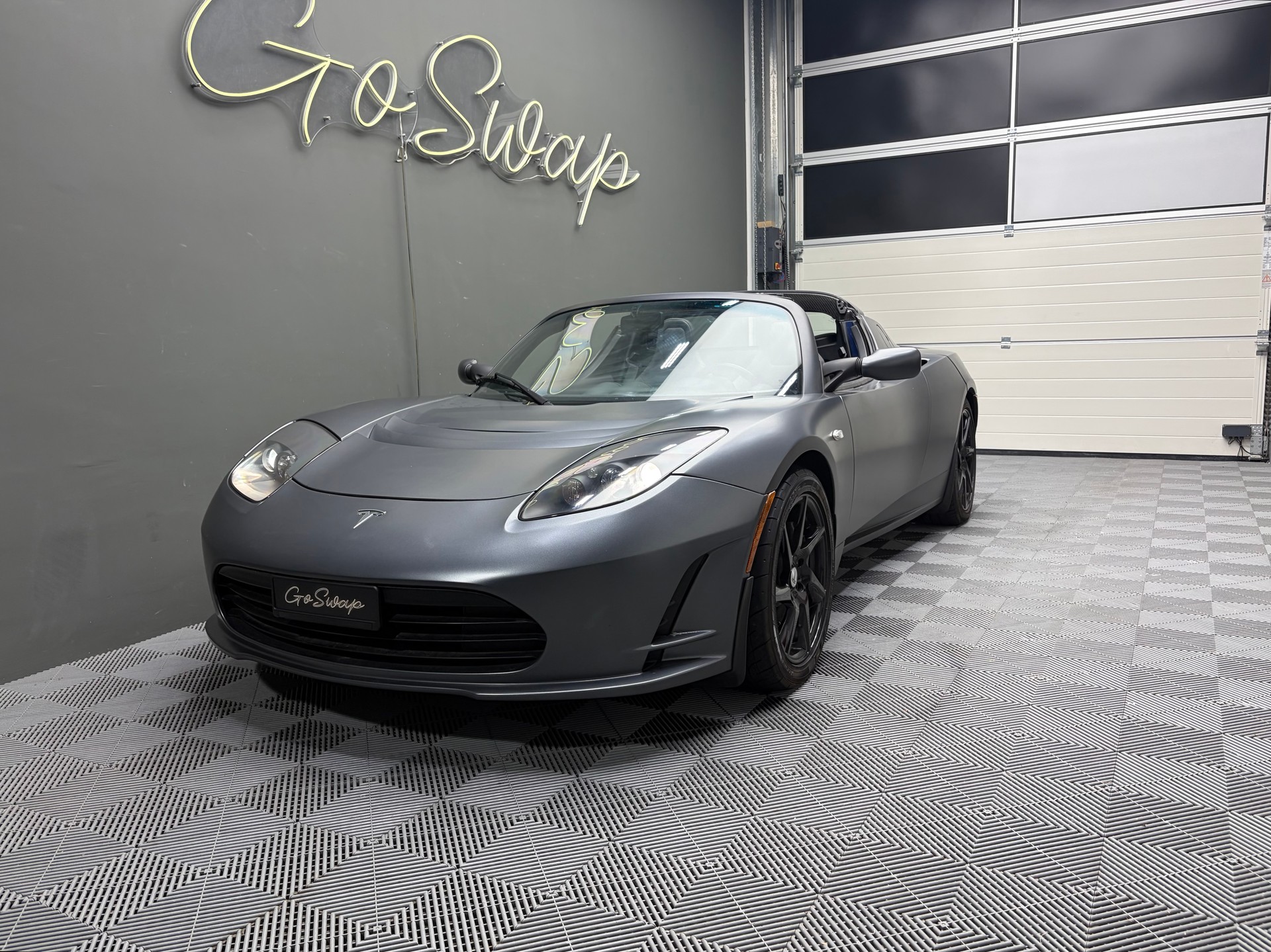 TESLA Roadster-image-5
