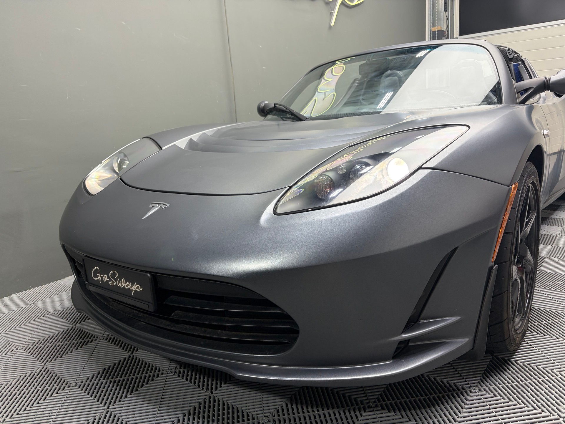 TESLA Roadster-image-7