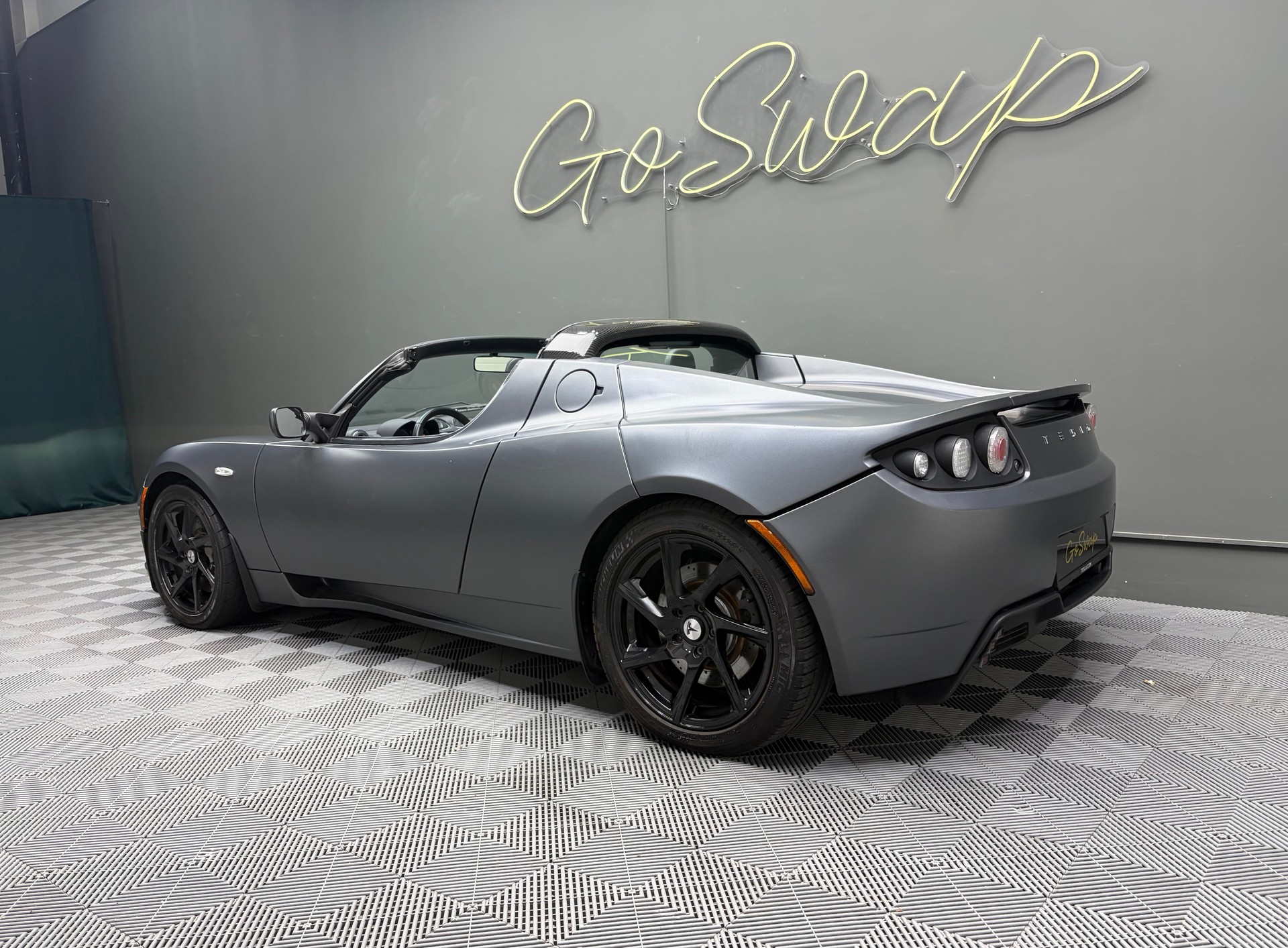 TESLA Roadster-image-9